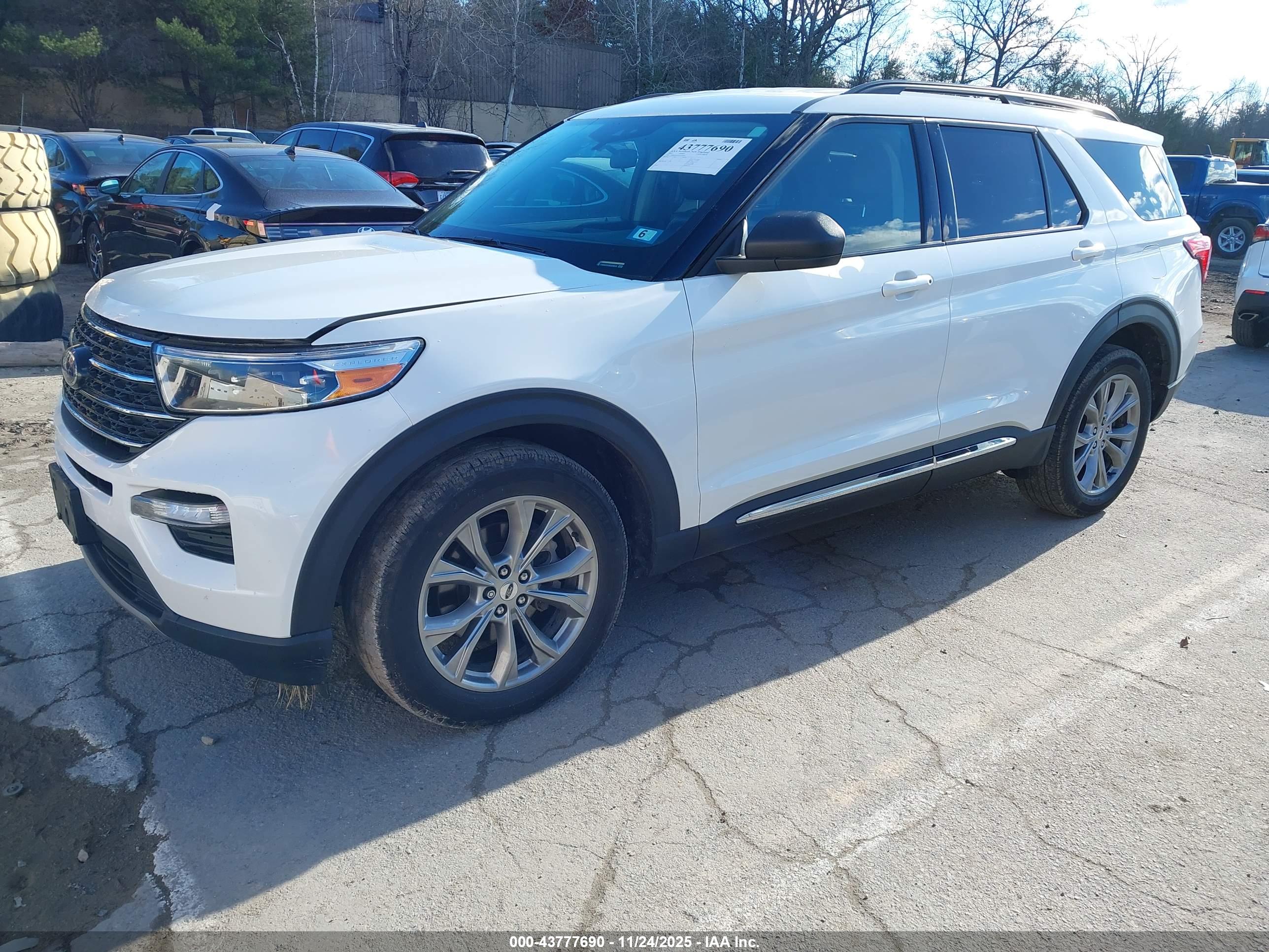 FORD EXPLORER image 2