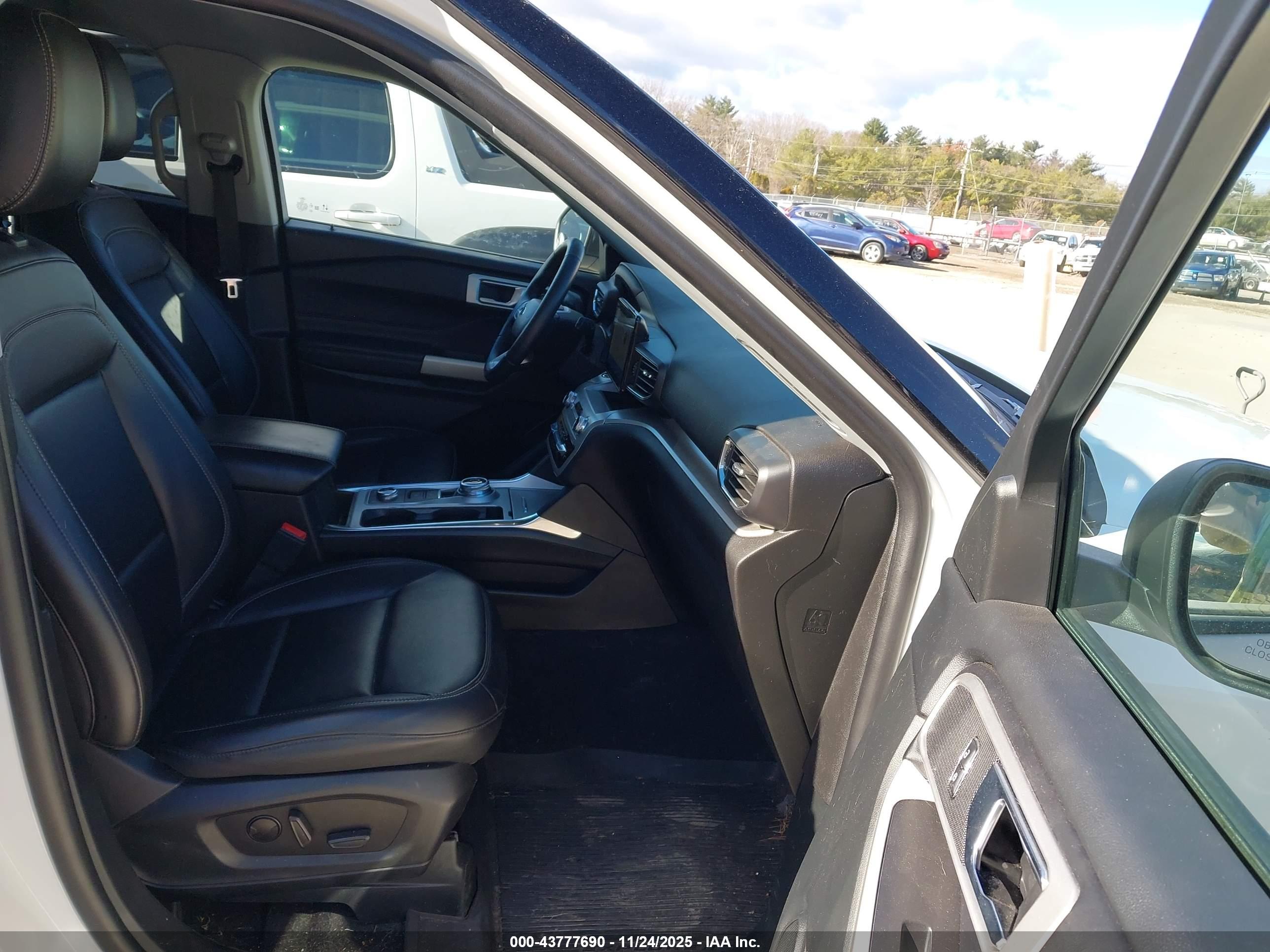 FORD EXPLORER image 5
