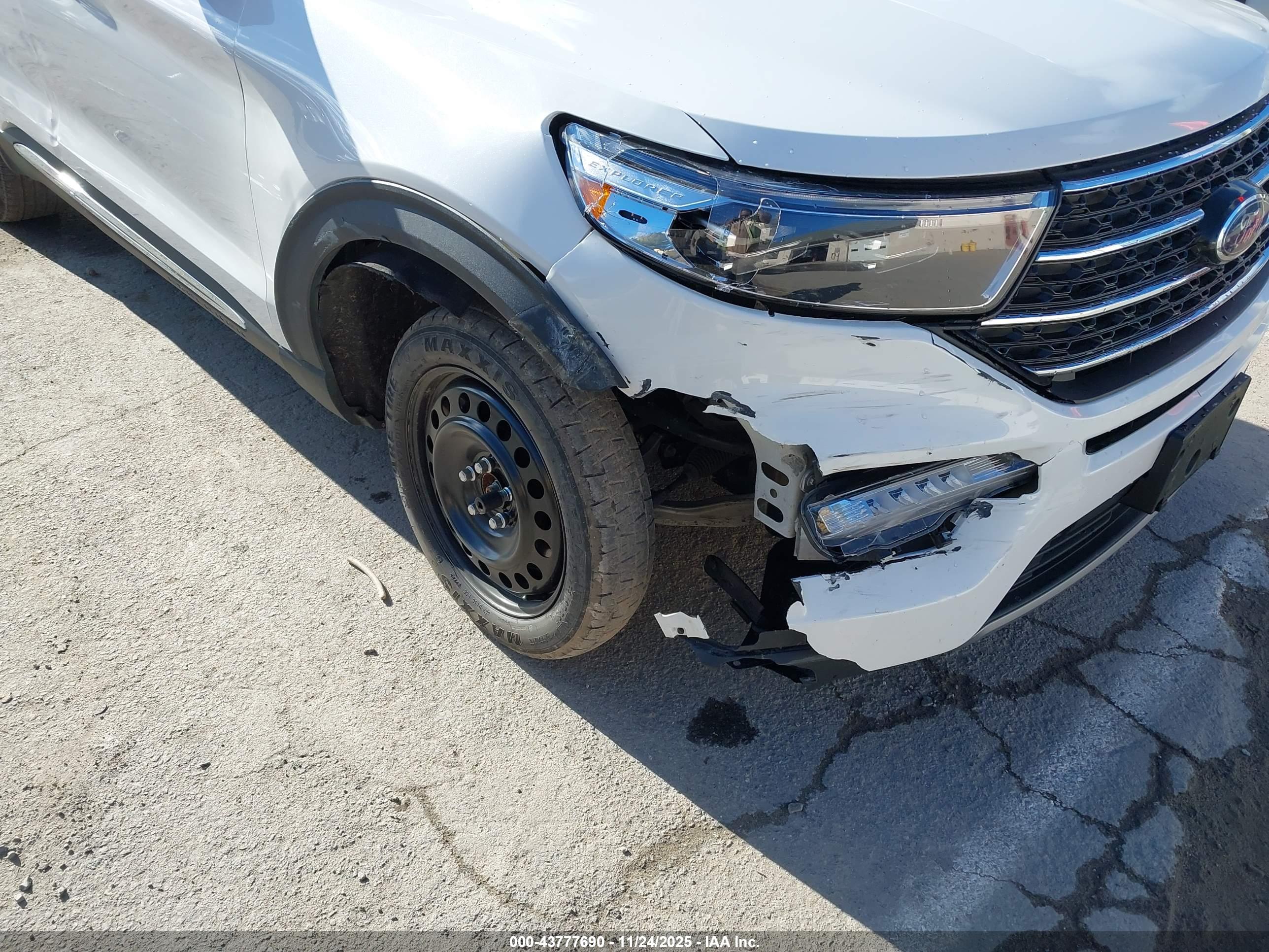 FORD EXPLORER image 6