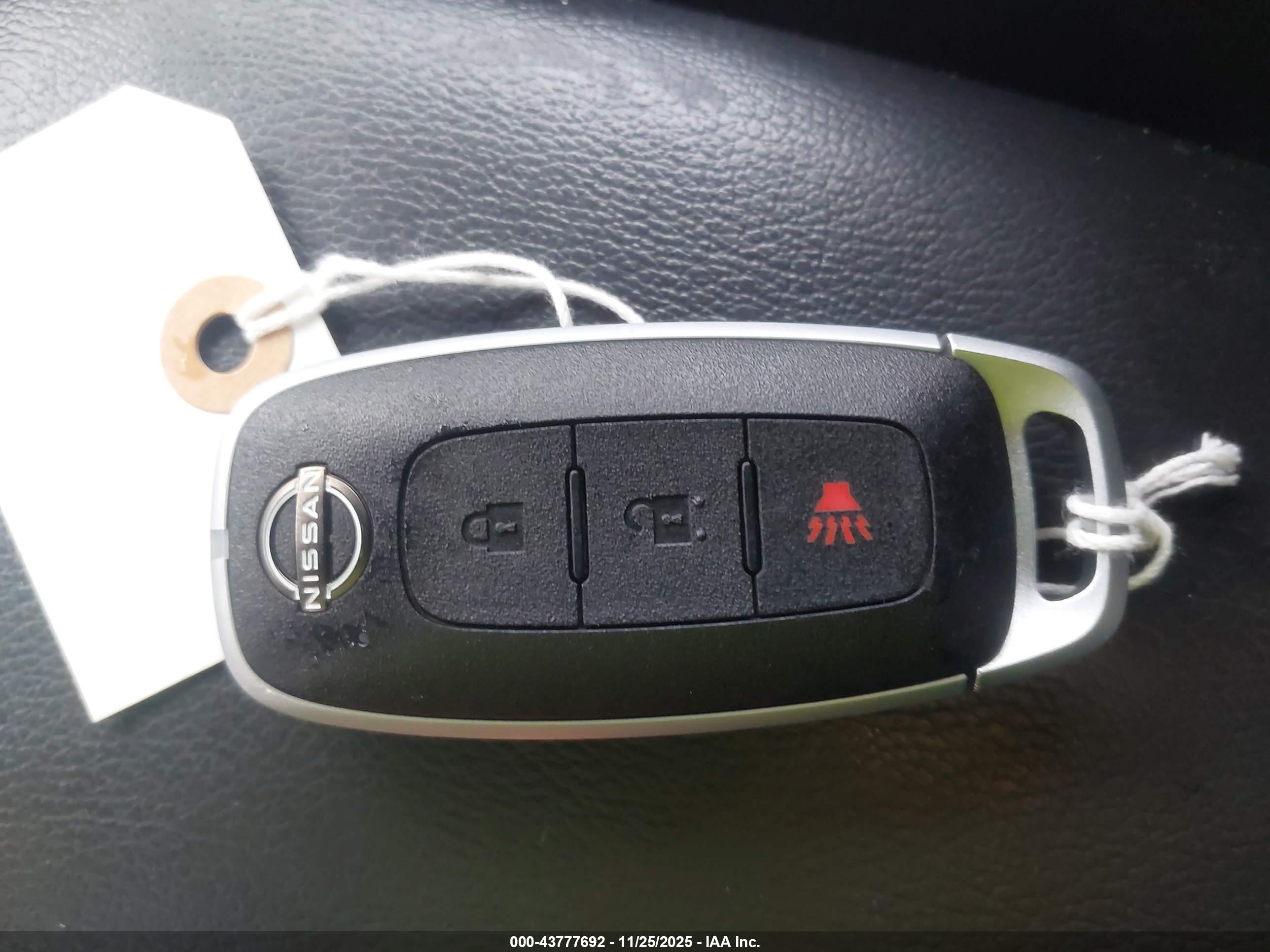 NISSAN KICKS image 11