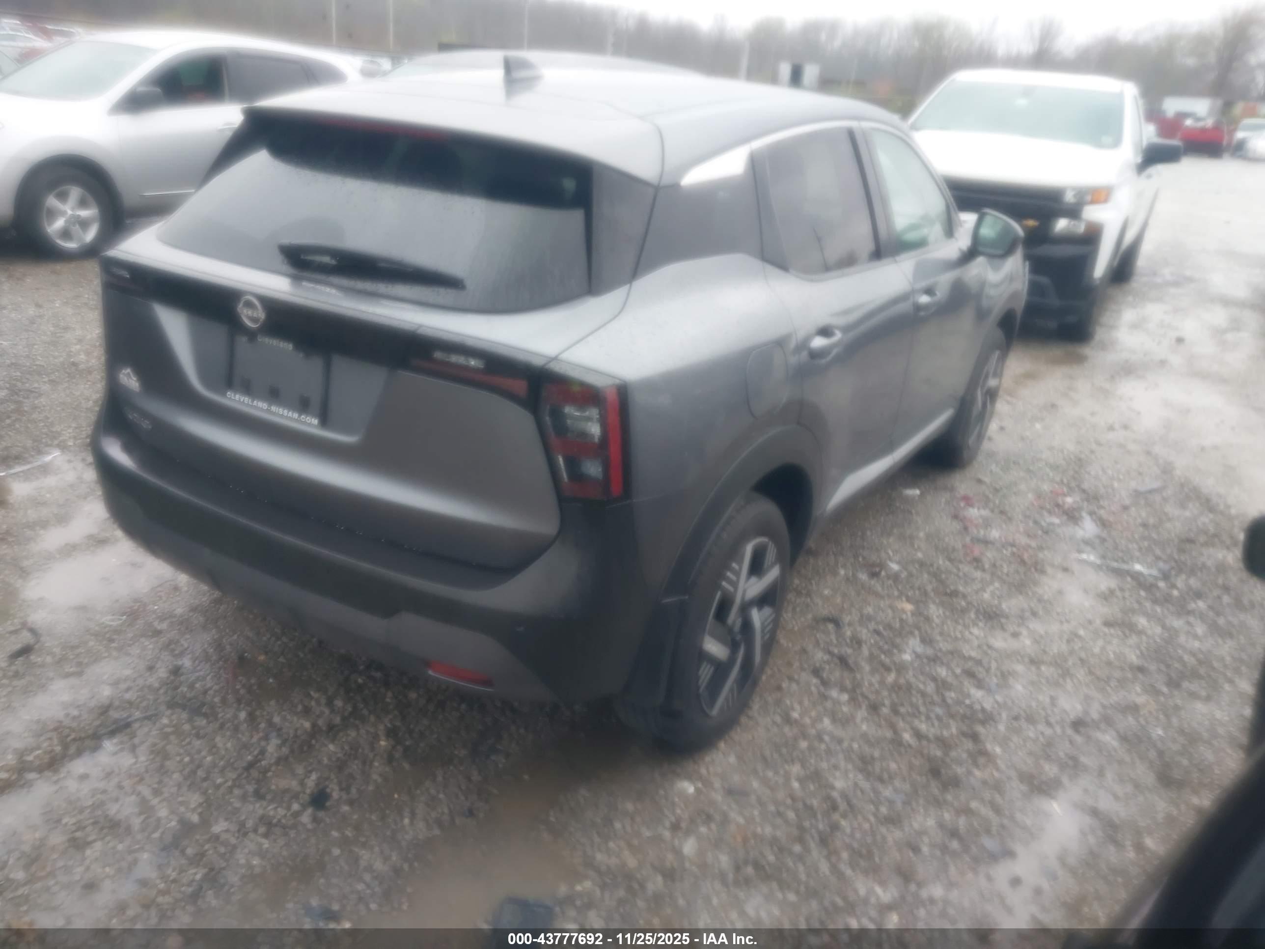 NISSAN KICKS image 4