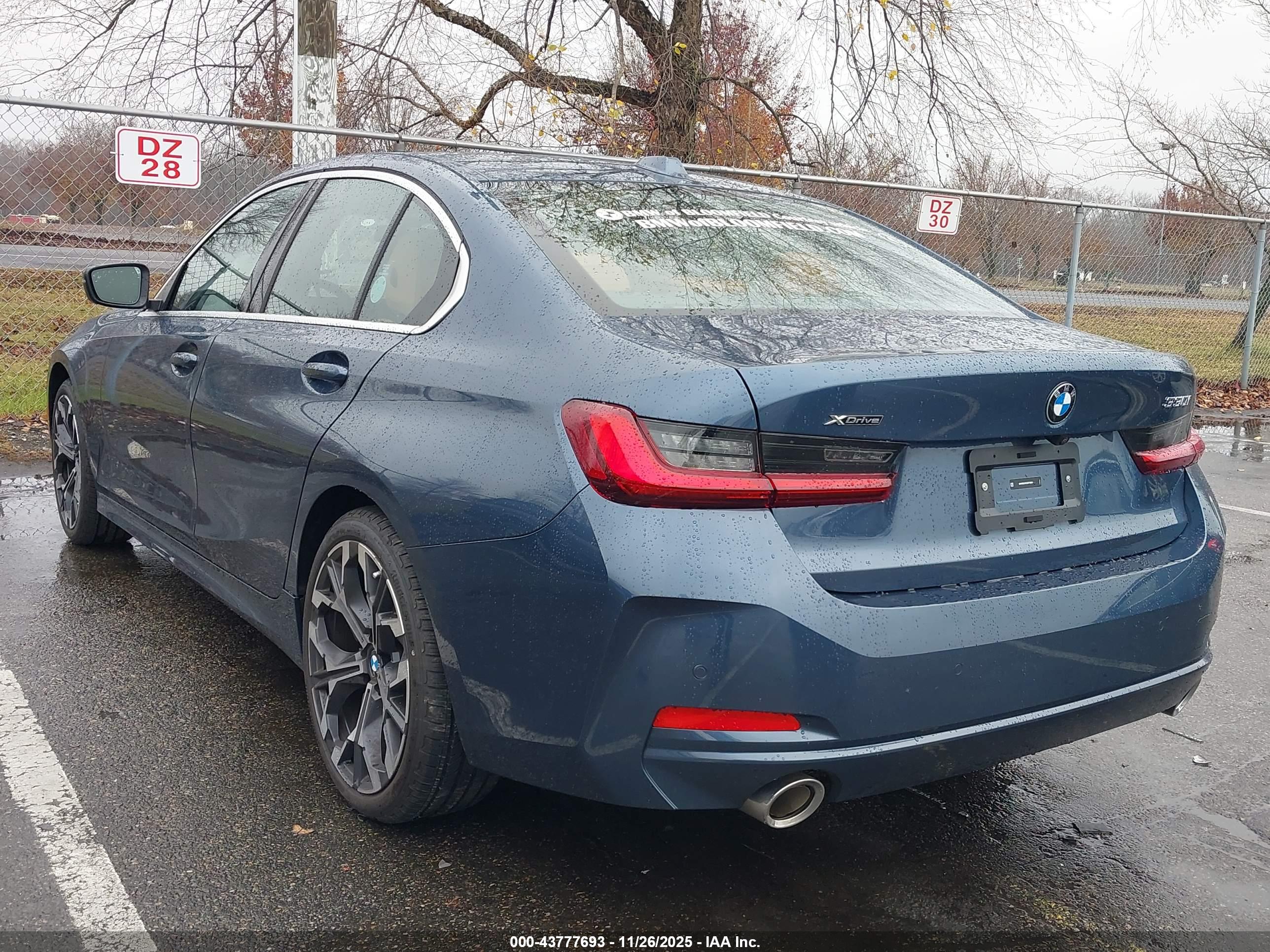 BMW 330I image 3