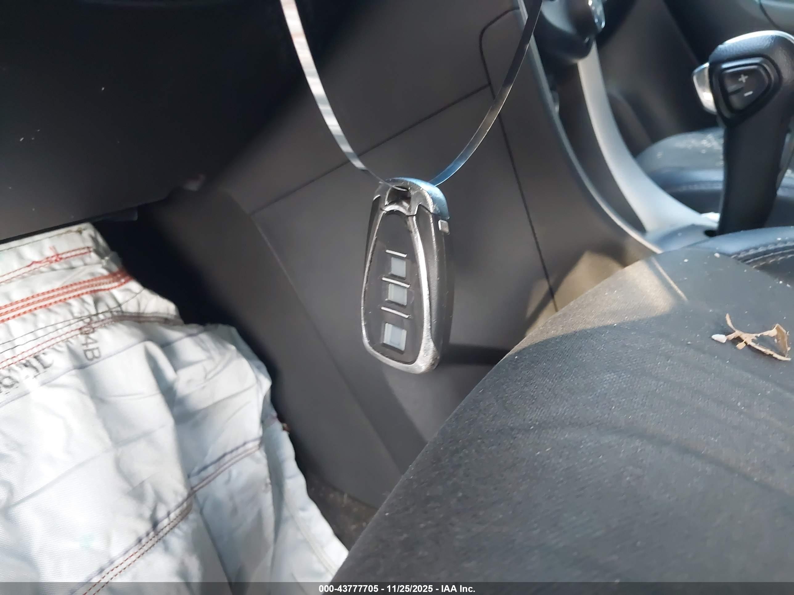 CHEVROLET TRAX image 11