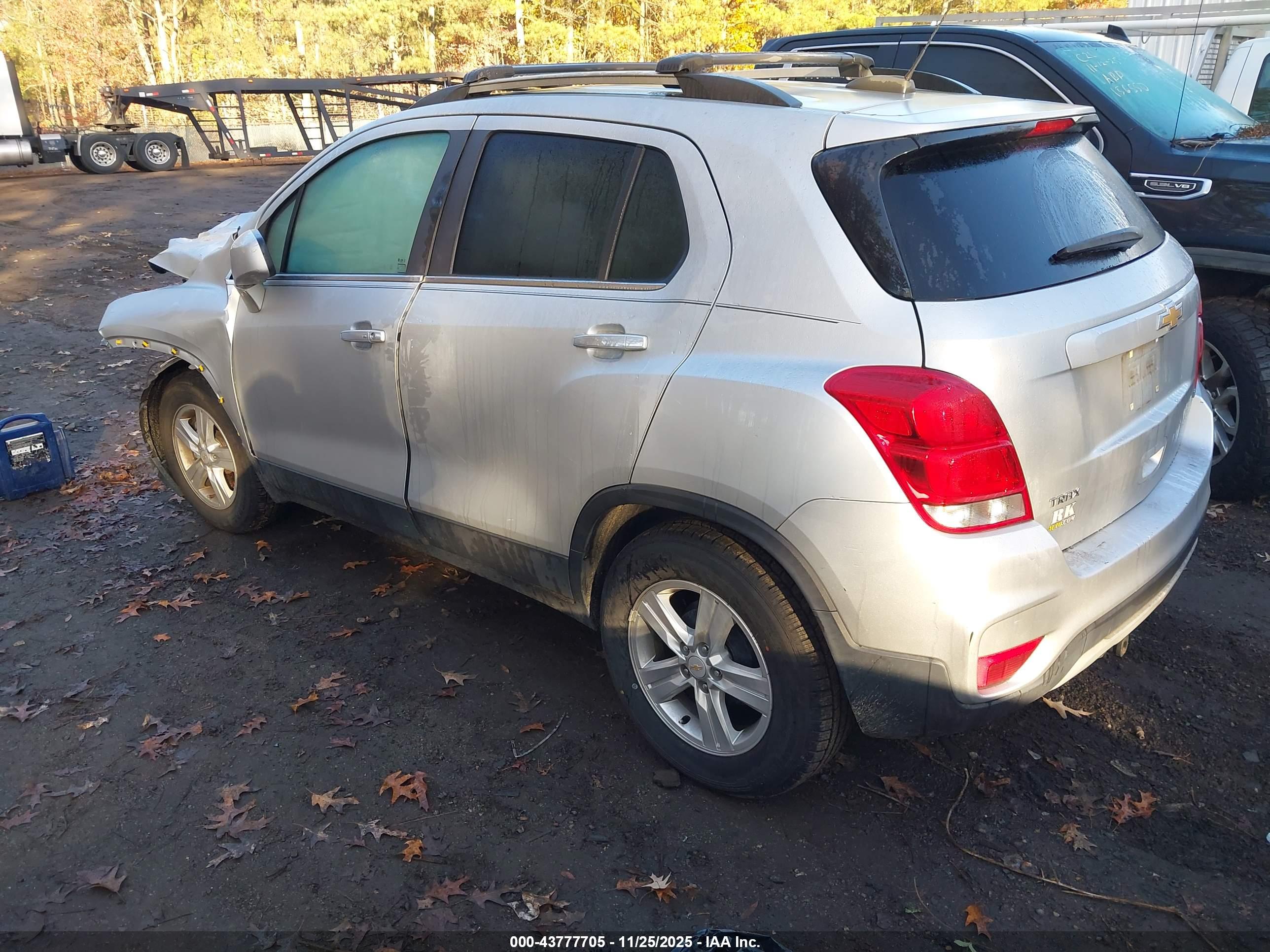 CHEVROLET TRAX image 3