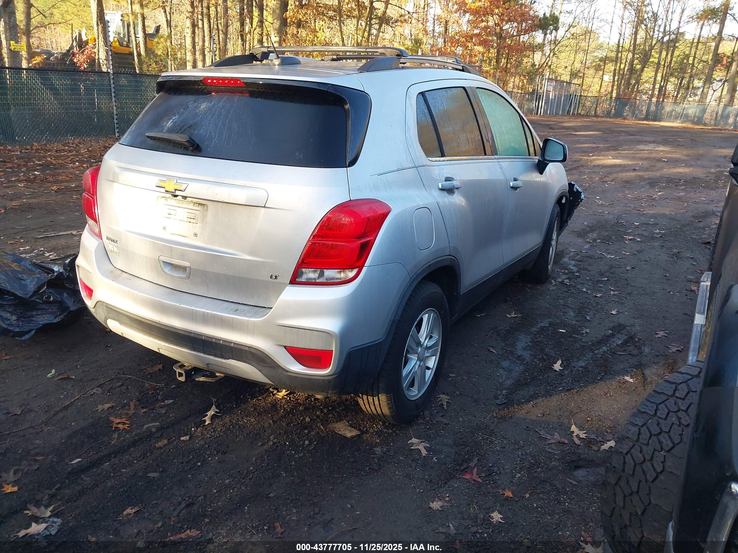 CHEVROLET TRAX image 4