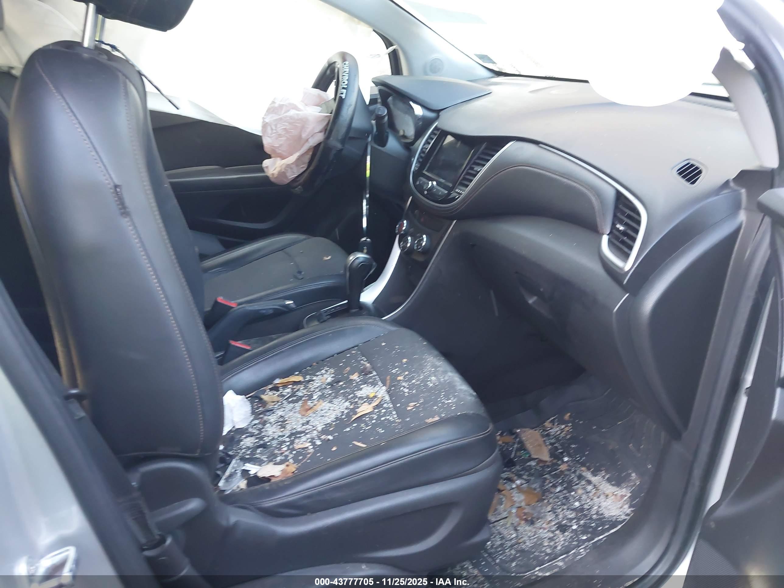 CHEVROLET TRAX image 5