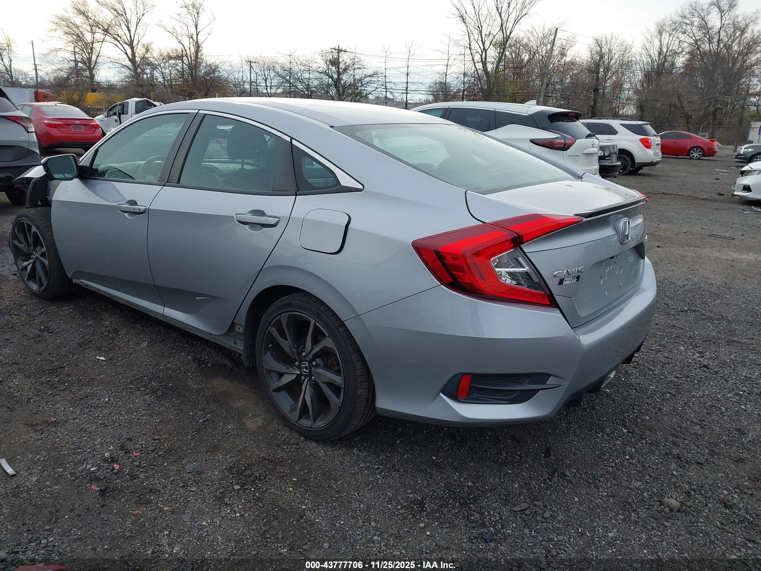 HONDA CIVIC image 3