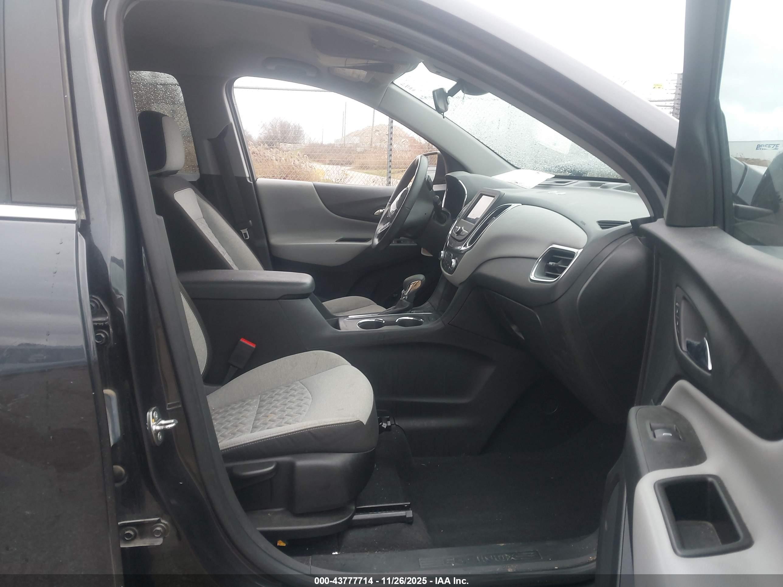 CHEVROLET EQUINOX image 5