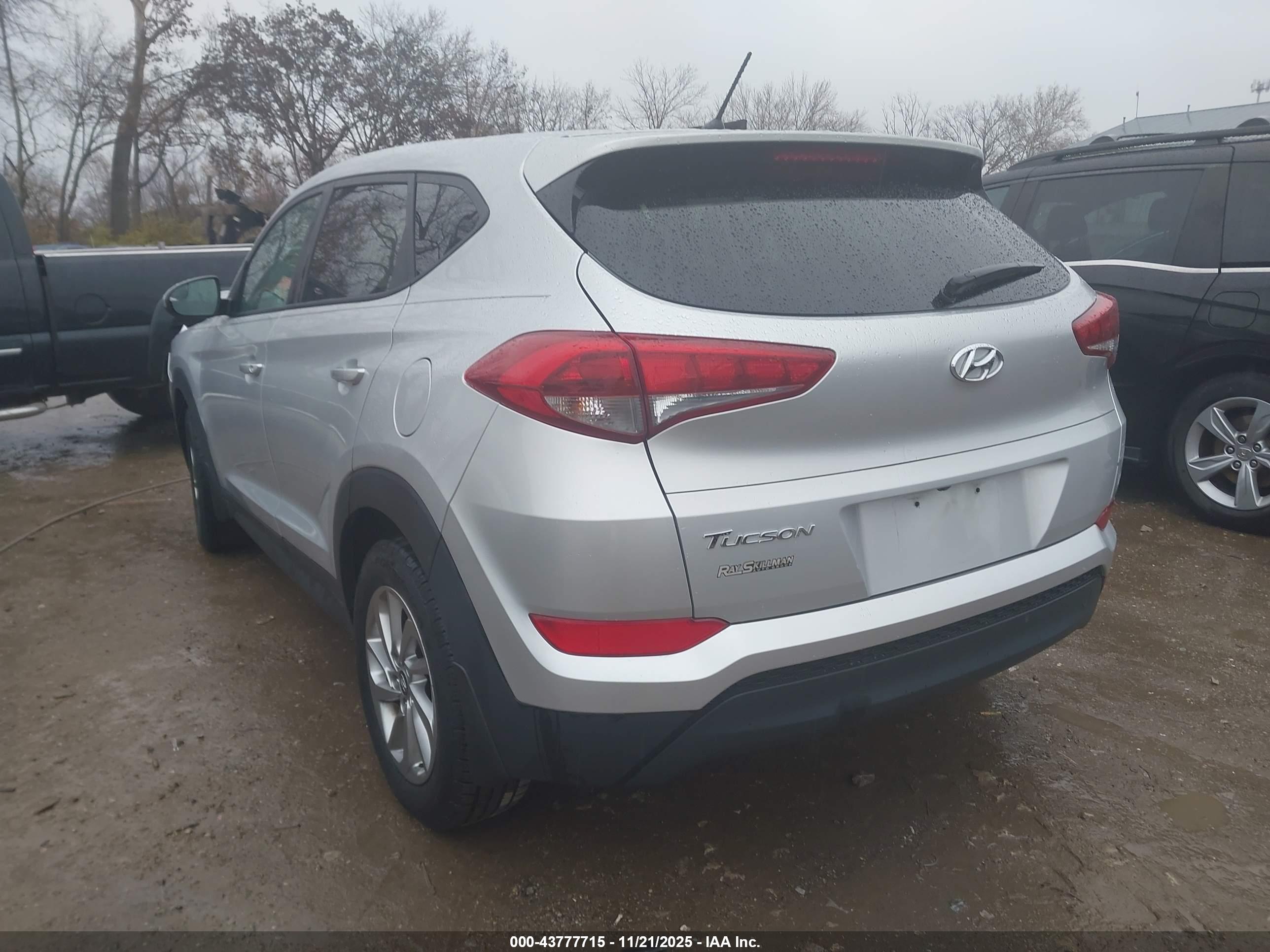 HYUNDAI TUCSON image 3