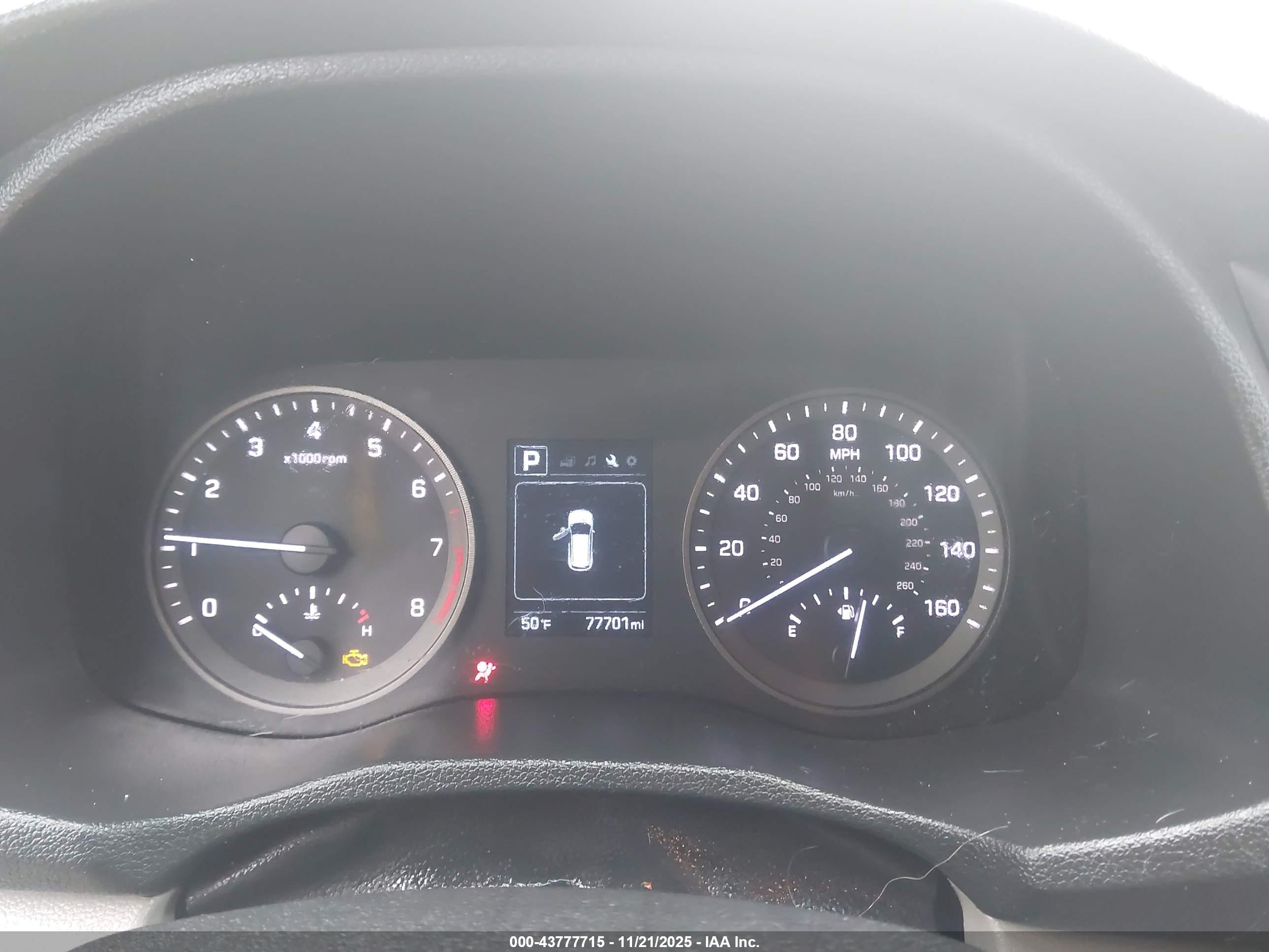 HYUNDAI TUCSON image 7