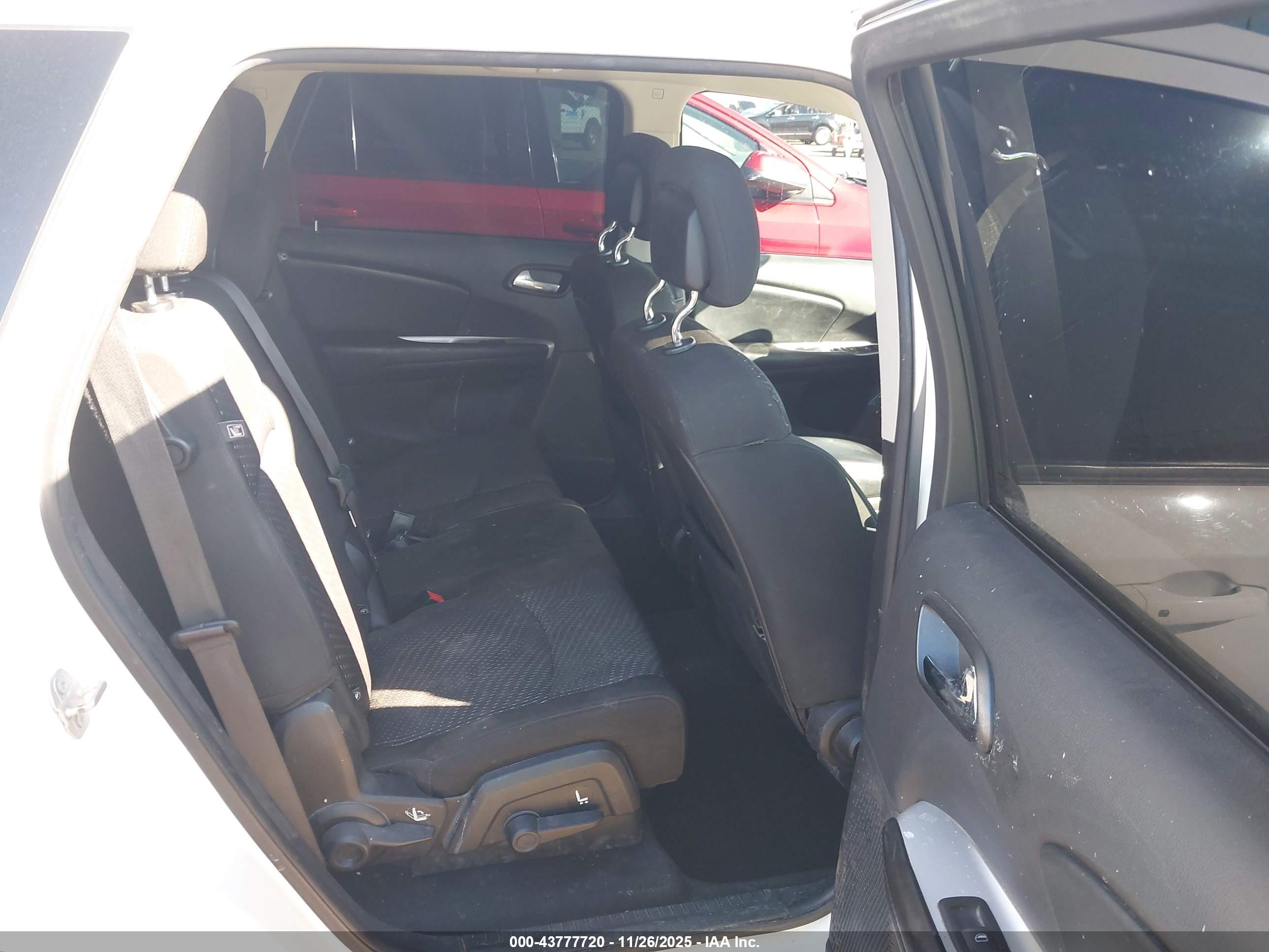 DODGE JOURNEY image 8