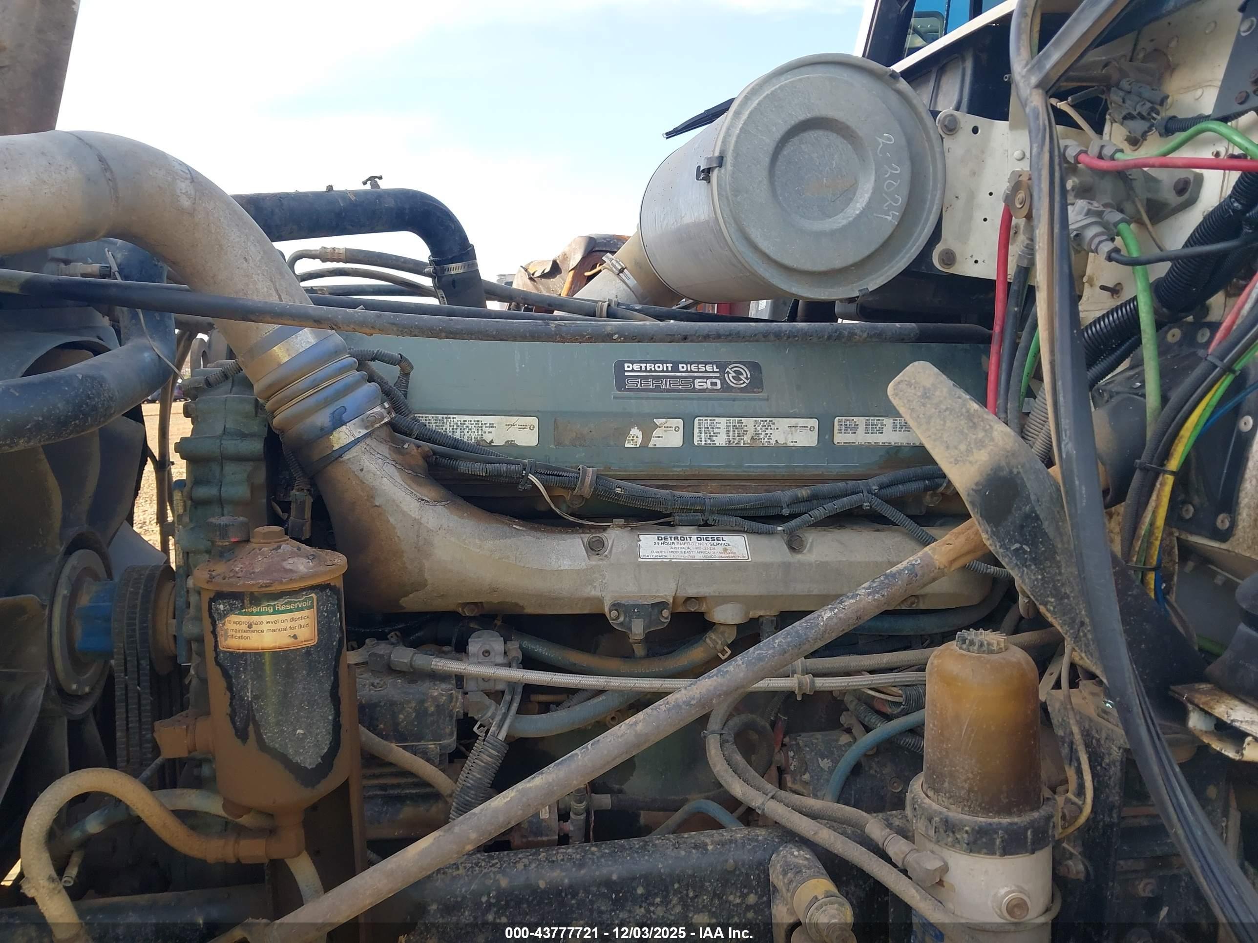FREIGHTLINER CONVENTIONAL image 10