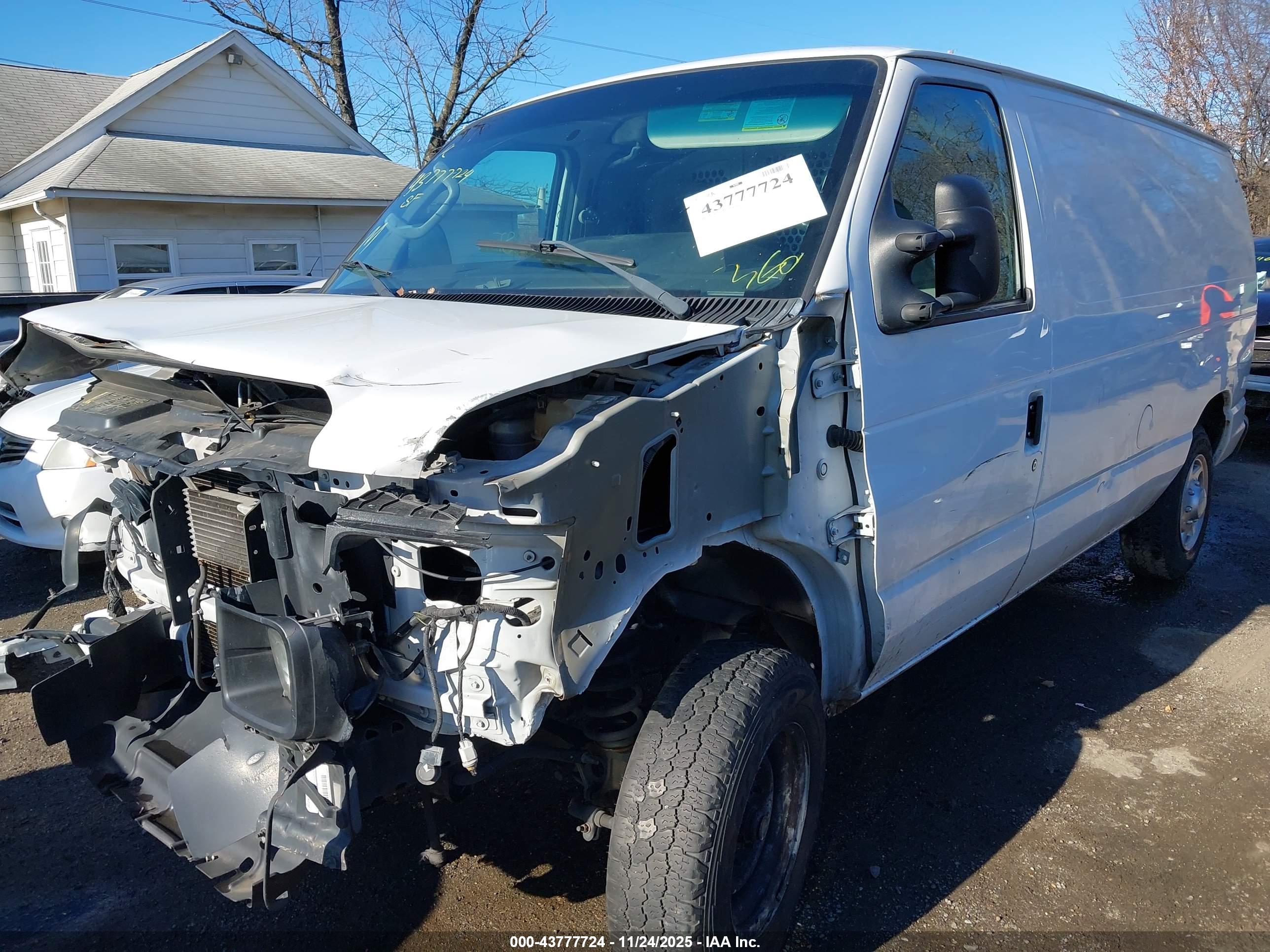 FORD E-150 image 2