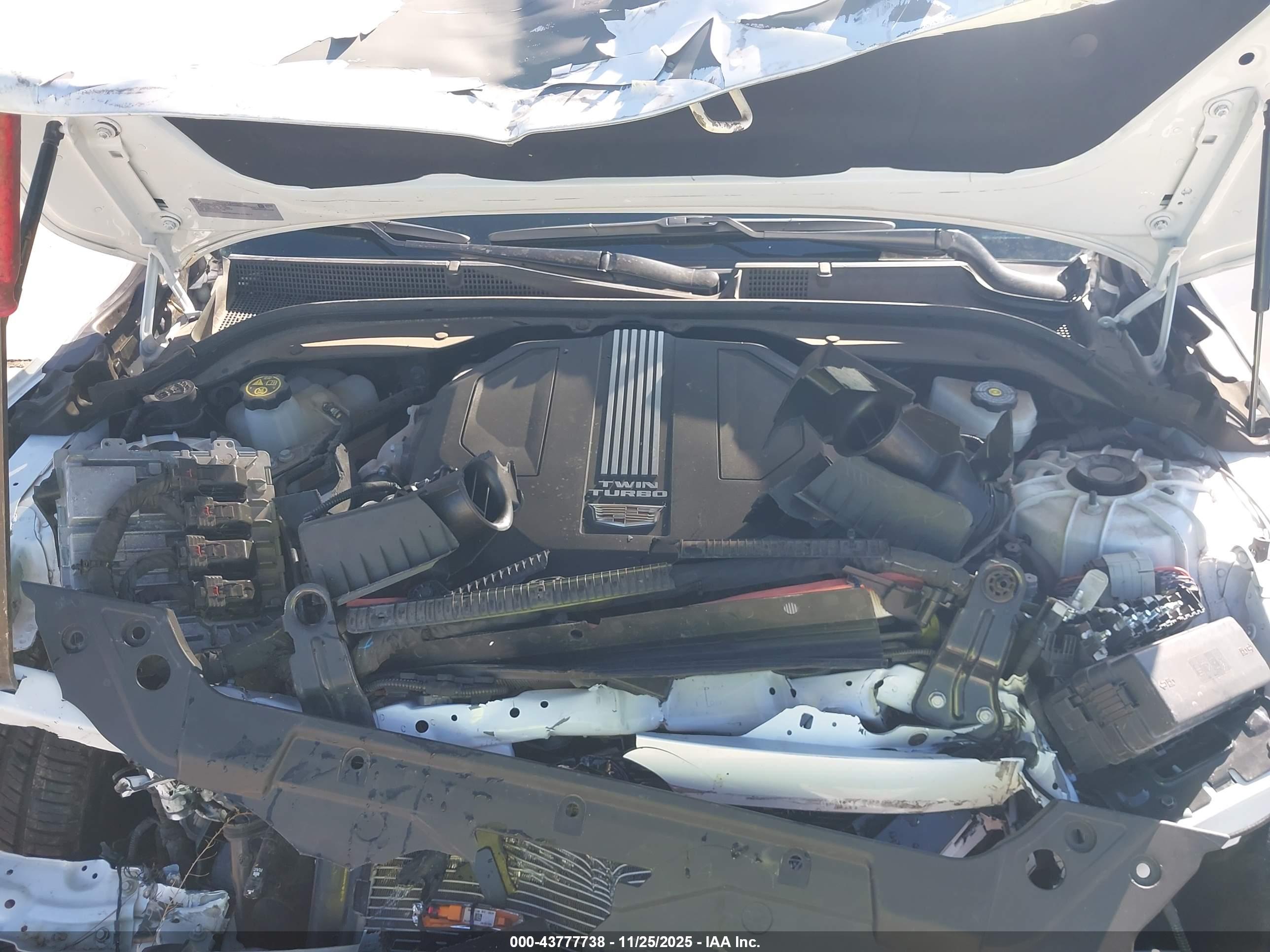 CADILLAC CT5 image 10