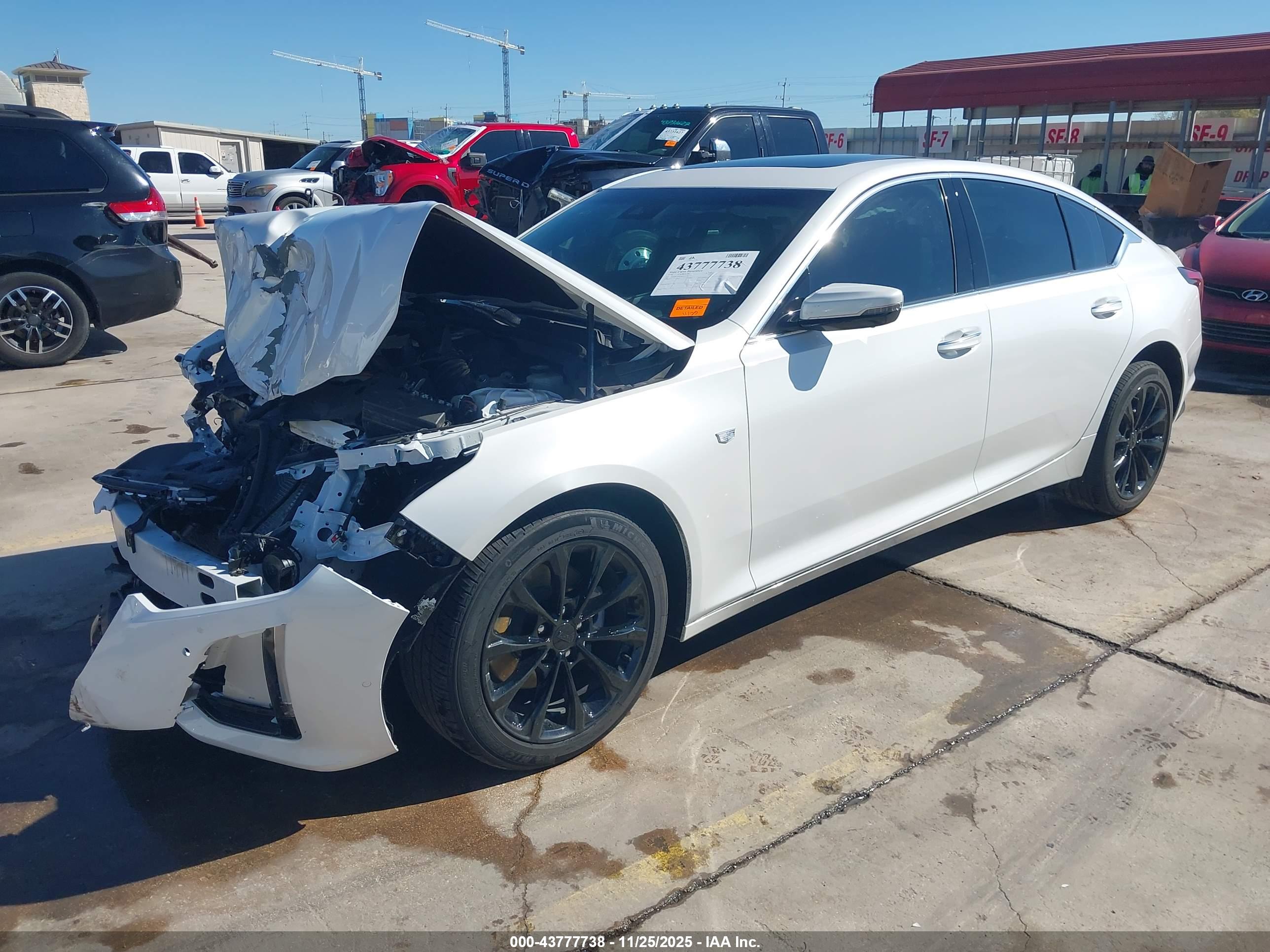 CADILLAC CT5 image 2
