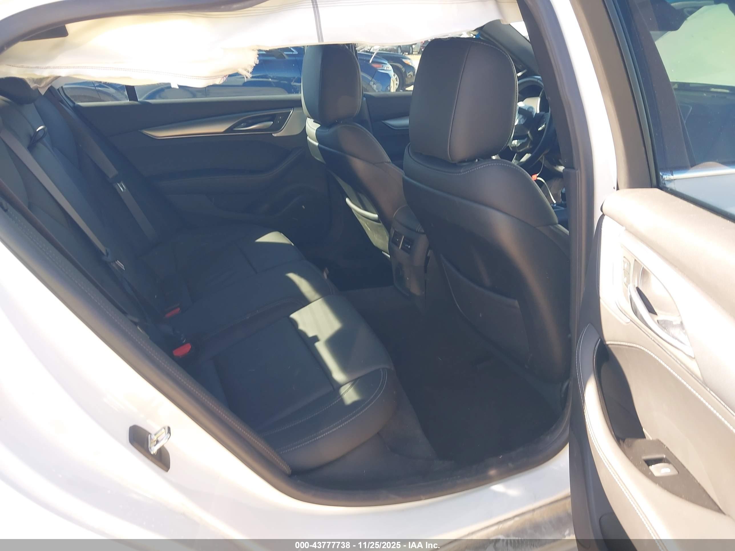 CADILLAC CT5 image 8