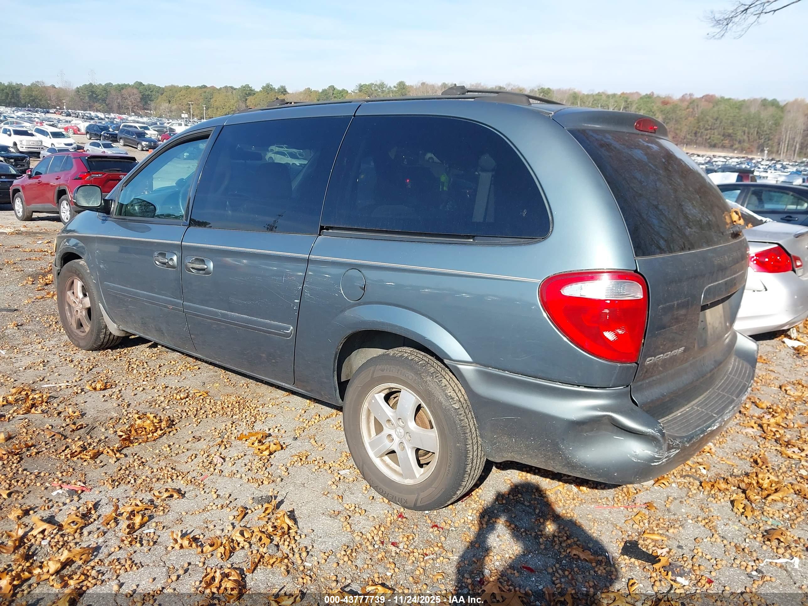 DODGE GRAND image 3