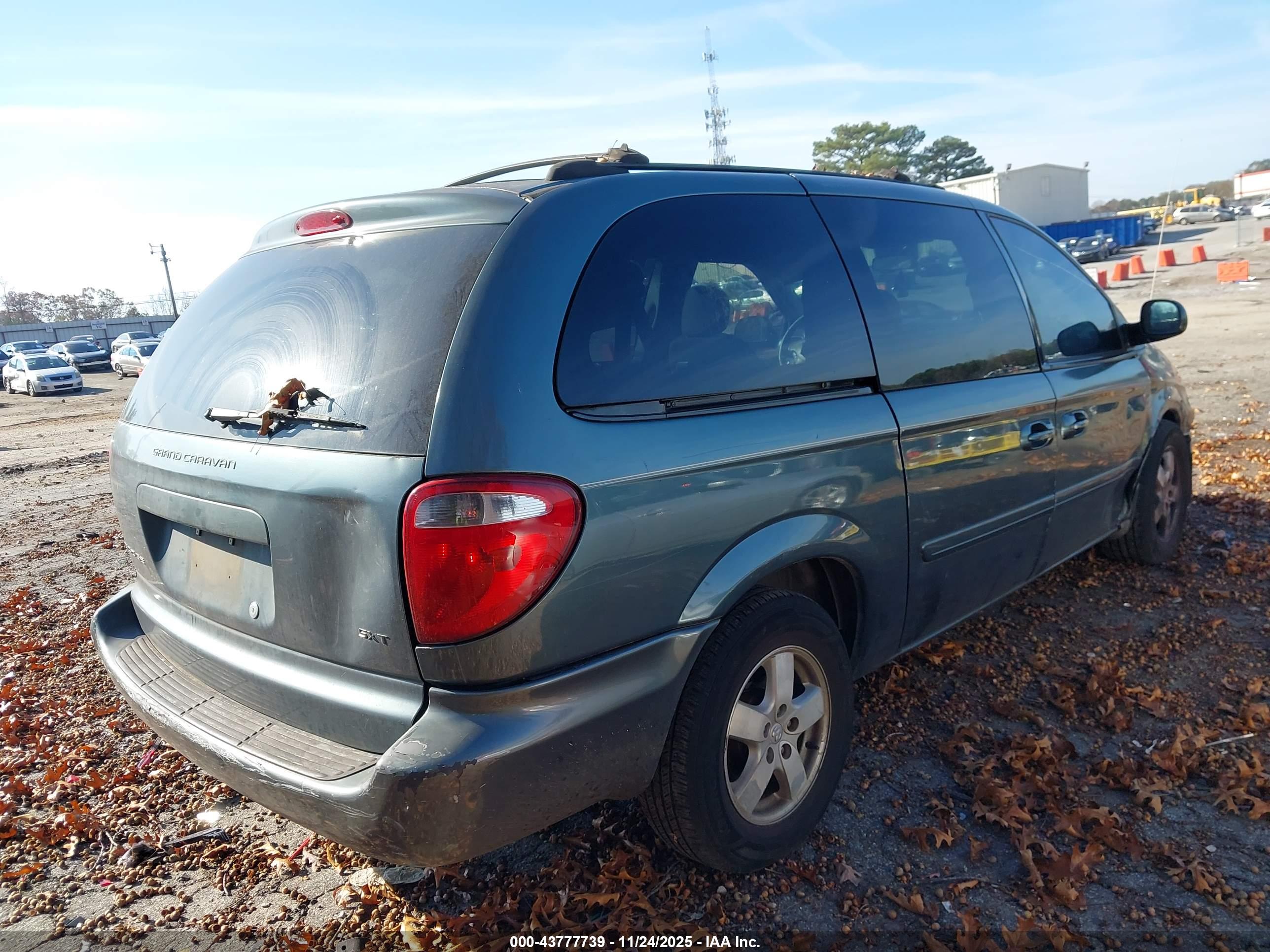 DODGE GRAND image 4