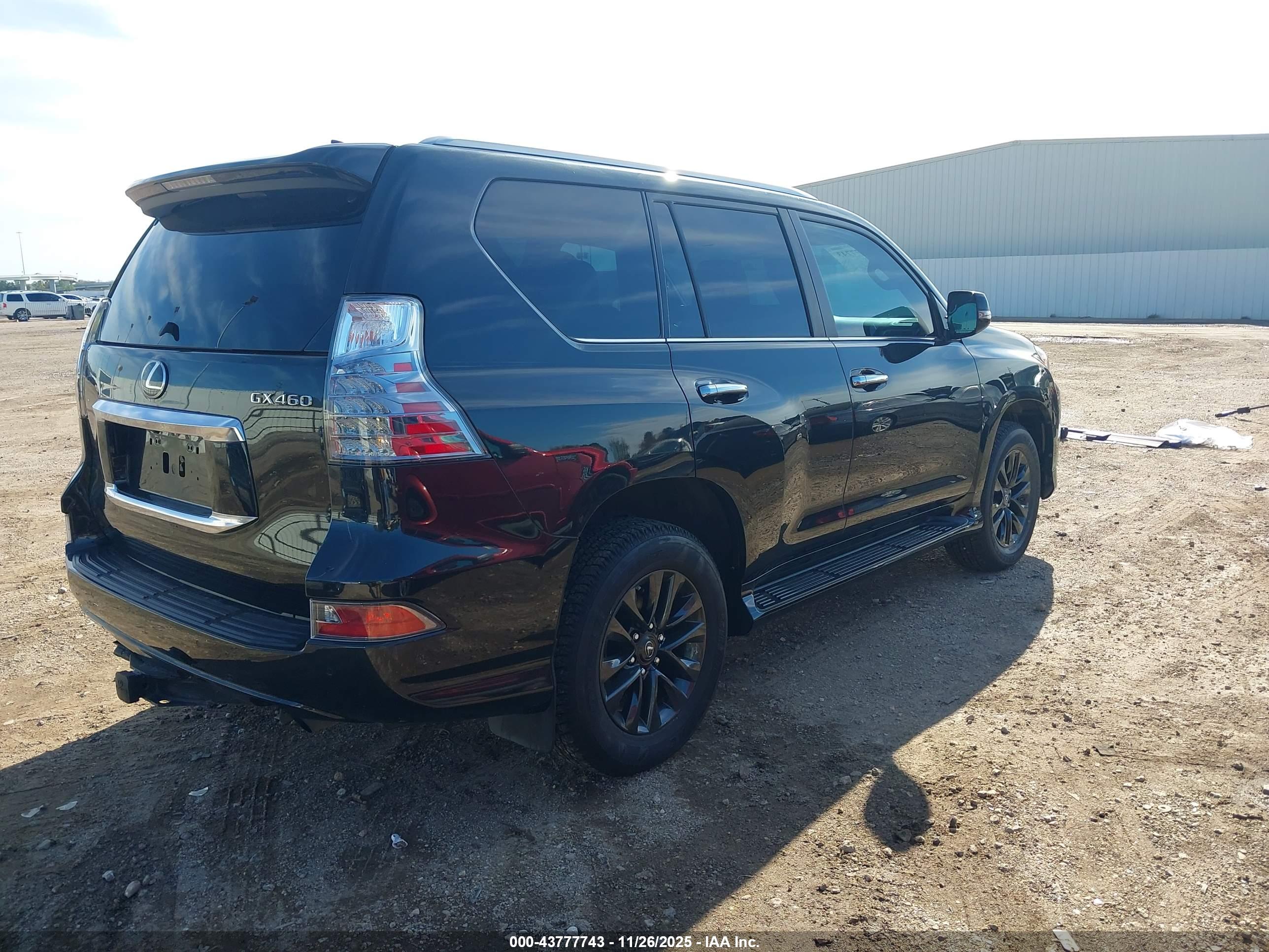 LEXUS GX image 4