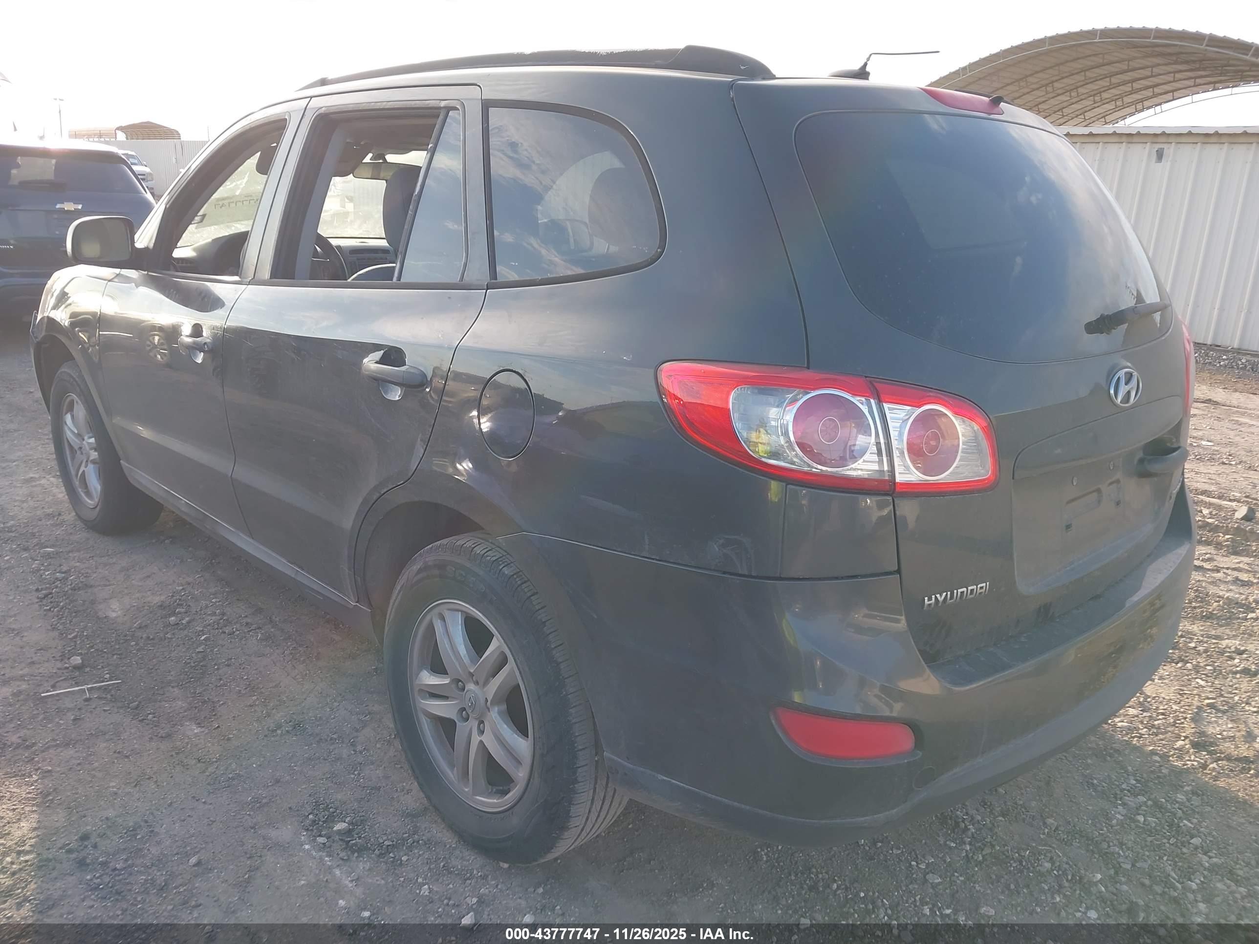 HYUNDAI SANTA image 3