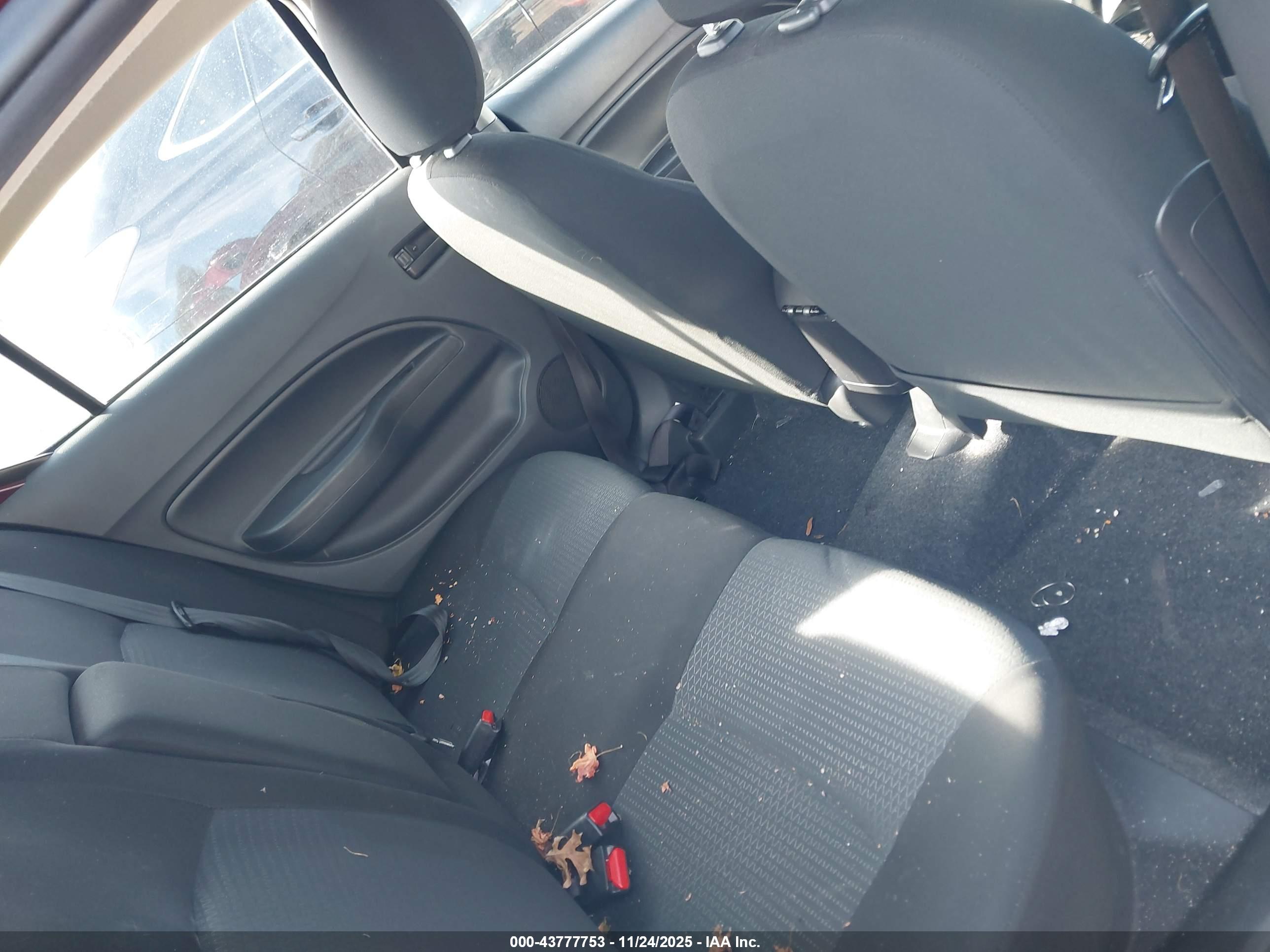 MITSUBISHI MIRAGE image 8