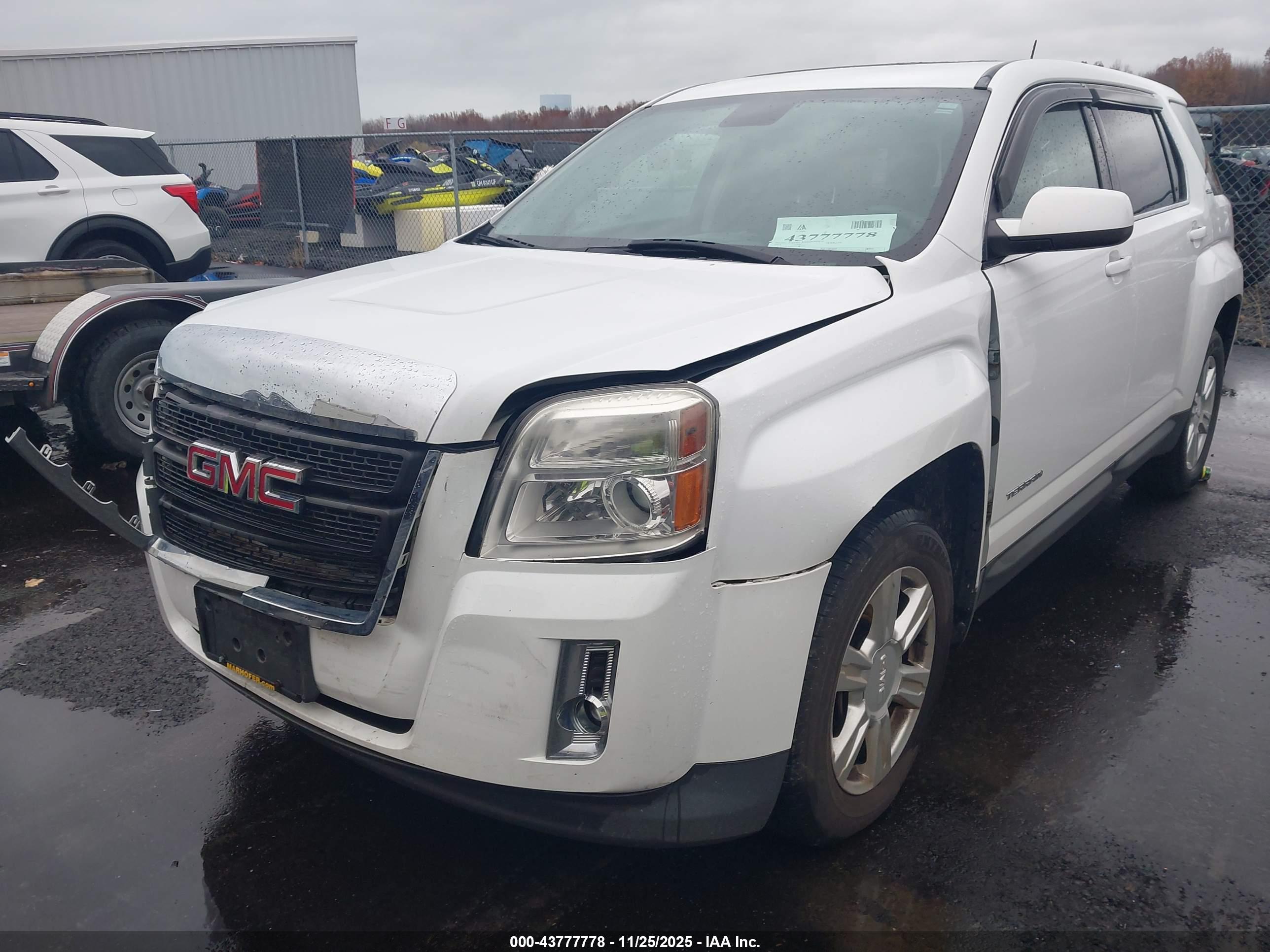GMC TERRAIN image 6