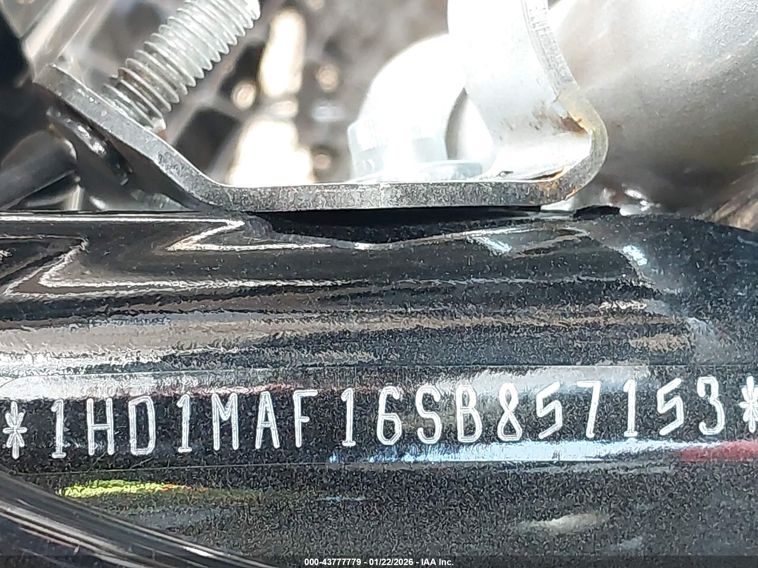 HARLEY-DAVIDSON FLHTCUTG image 10