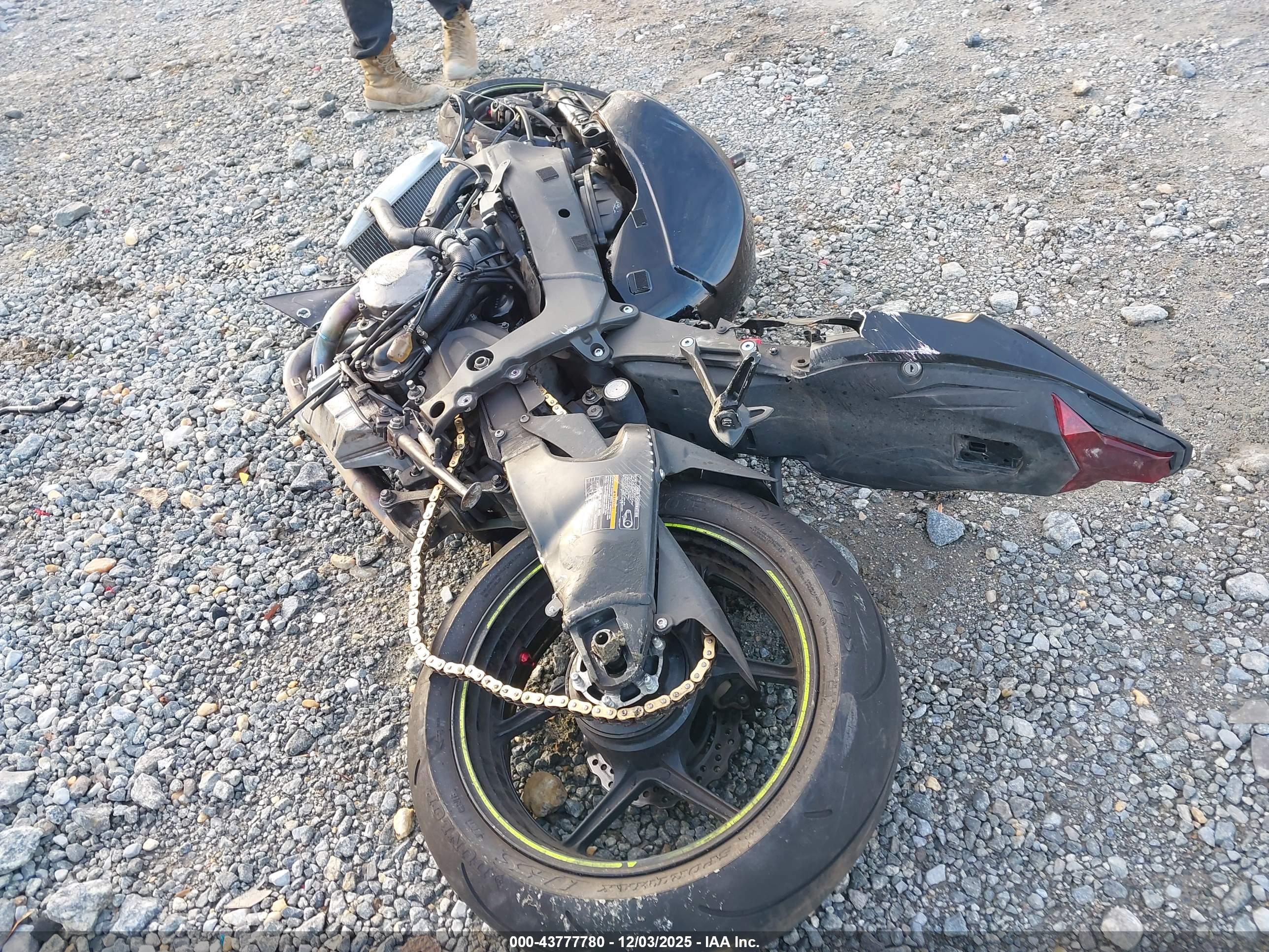 KAWASAKI ZX636 image 3