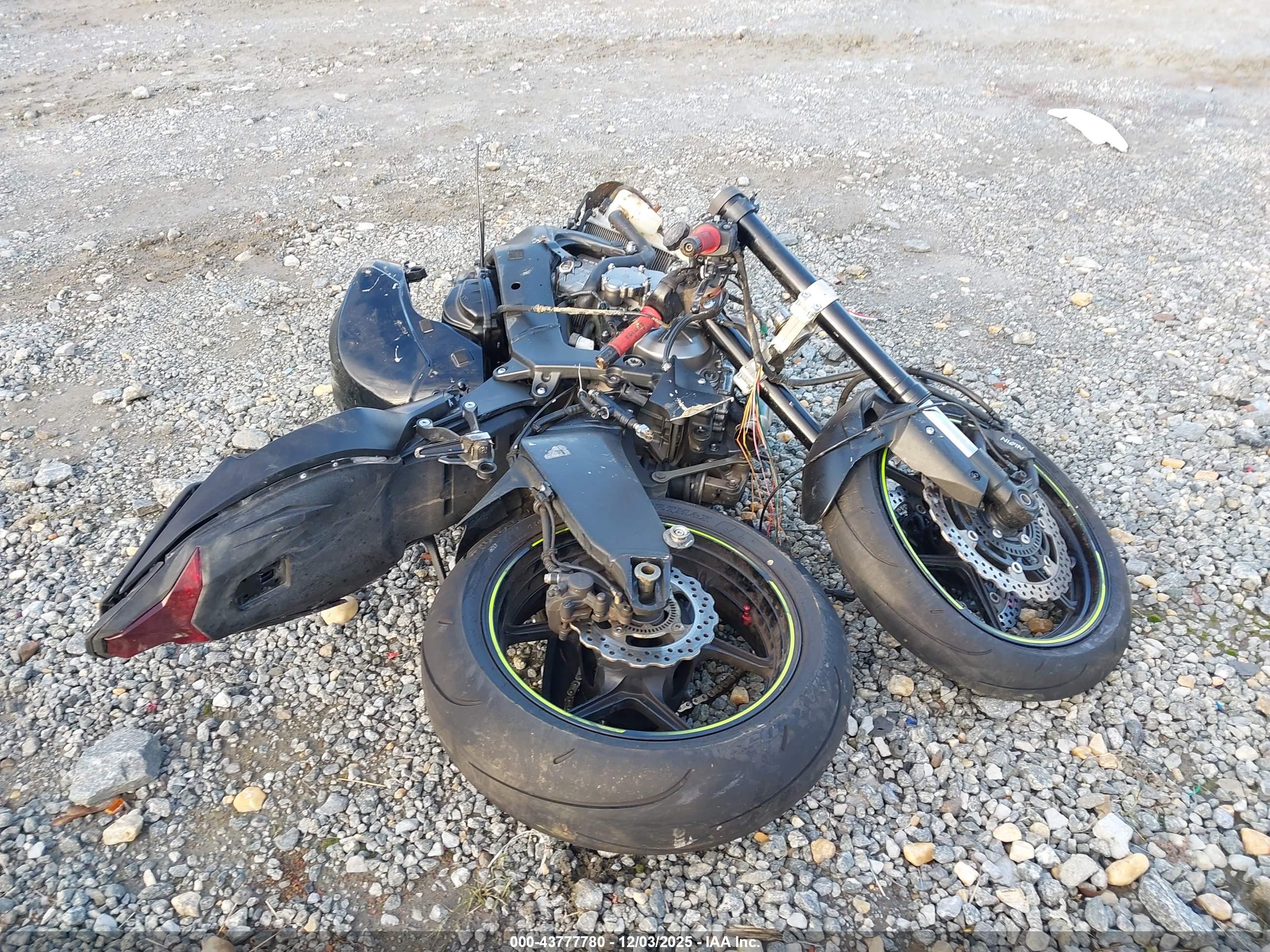 KAWASAKI ZX636 image 4