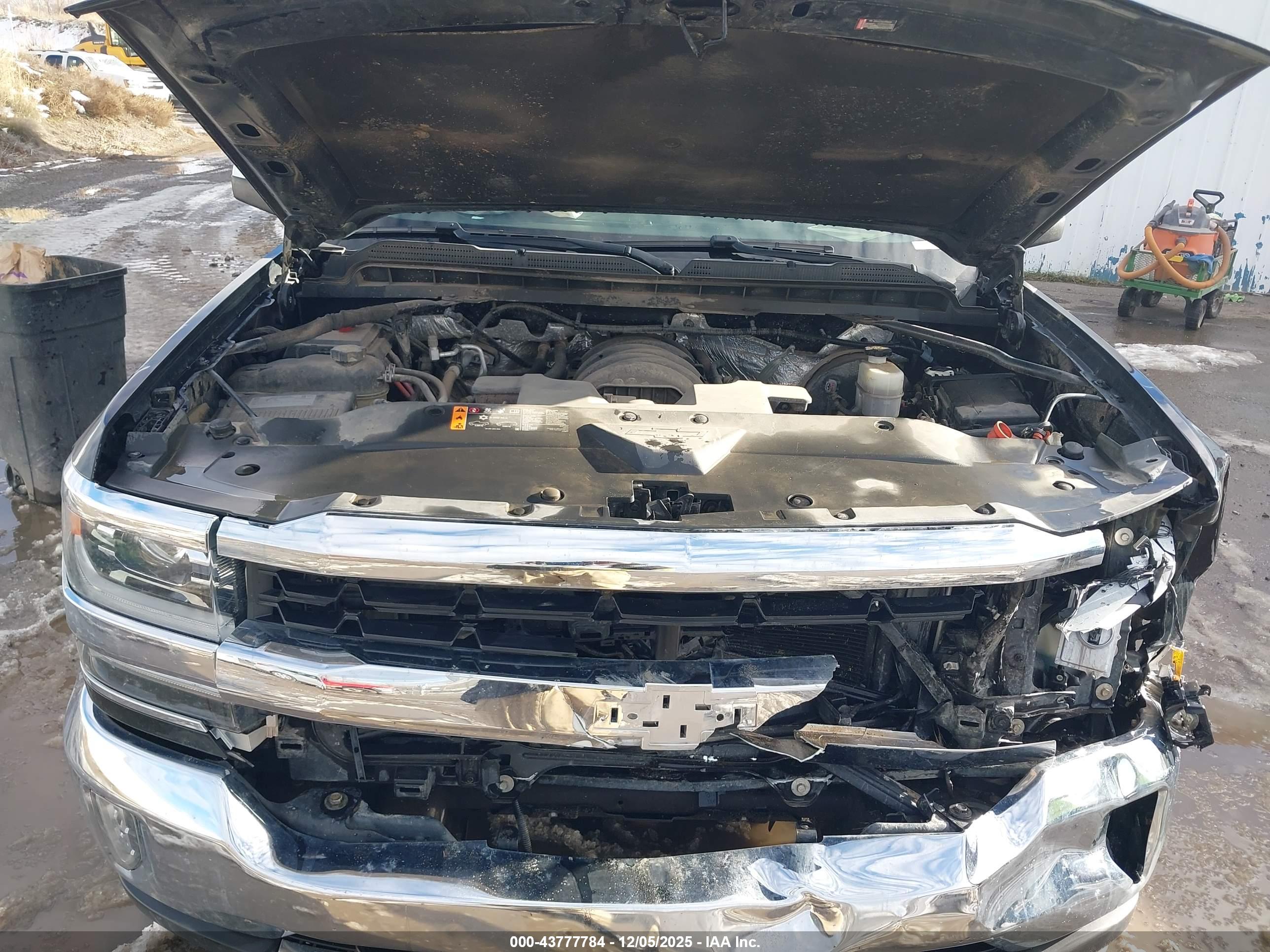 CHEVROLET SILVERADO image 10