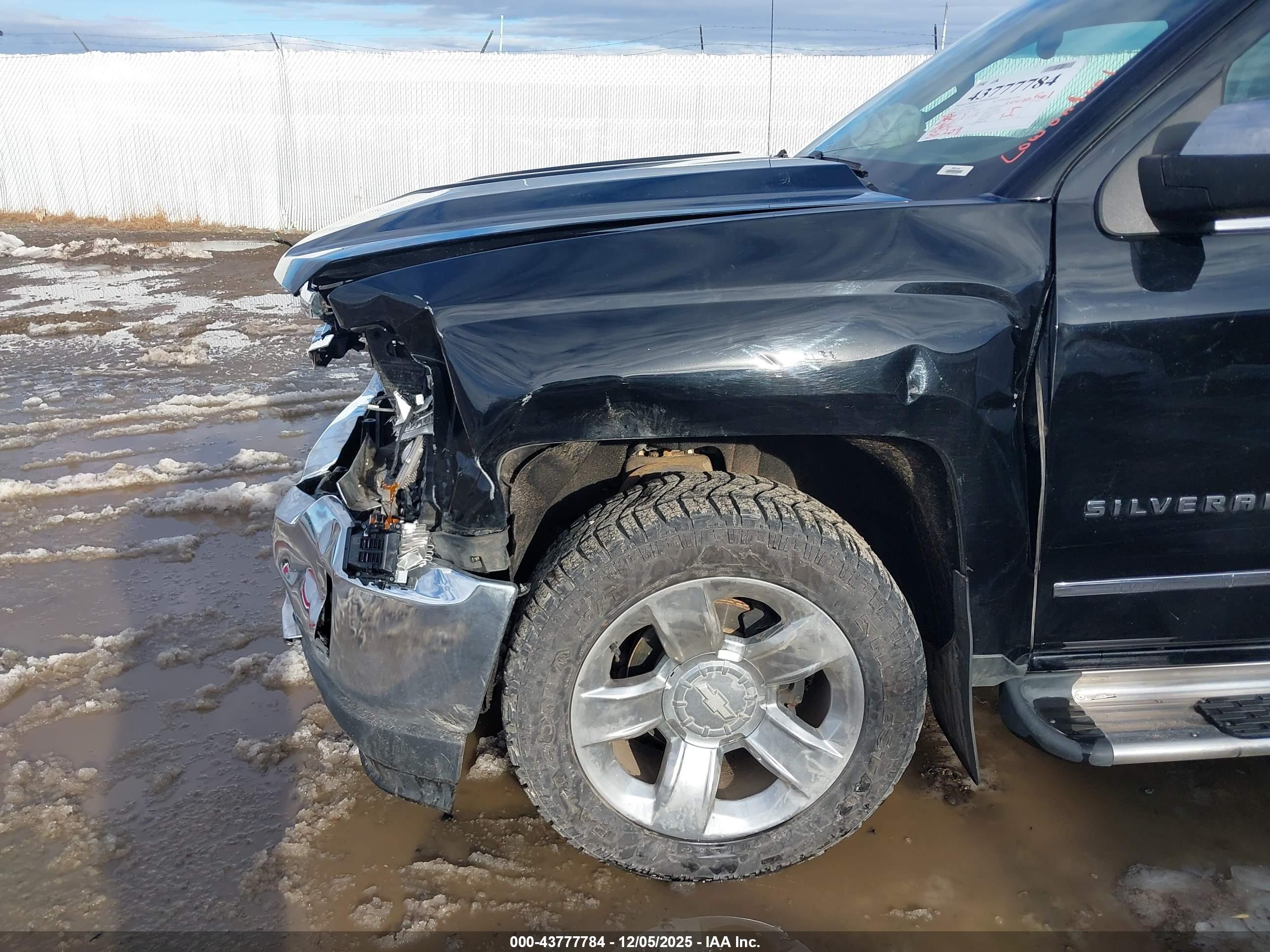 CHEVROLET SILVERADO image 6