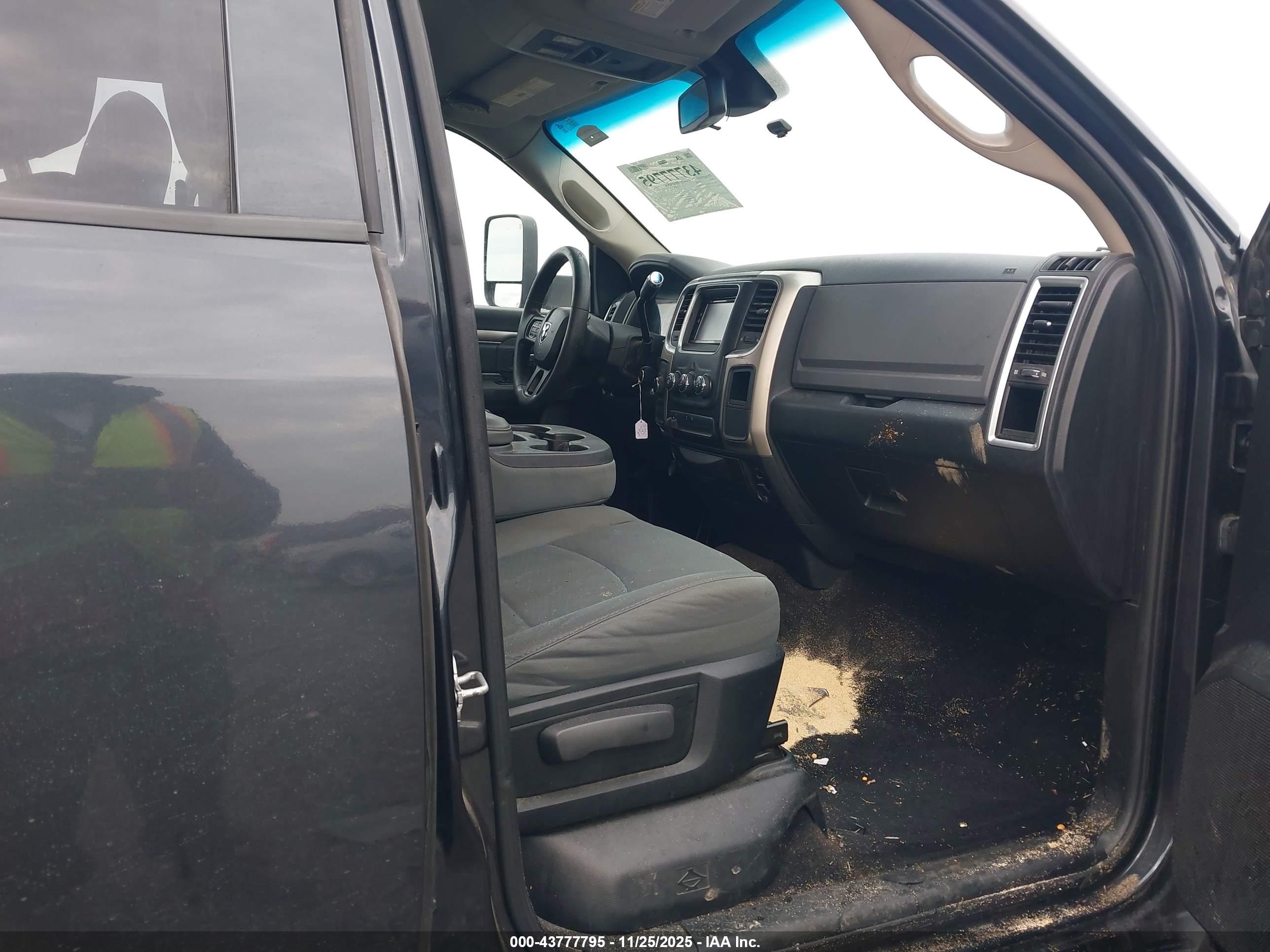 RAM 2500 image 5