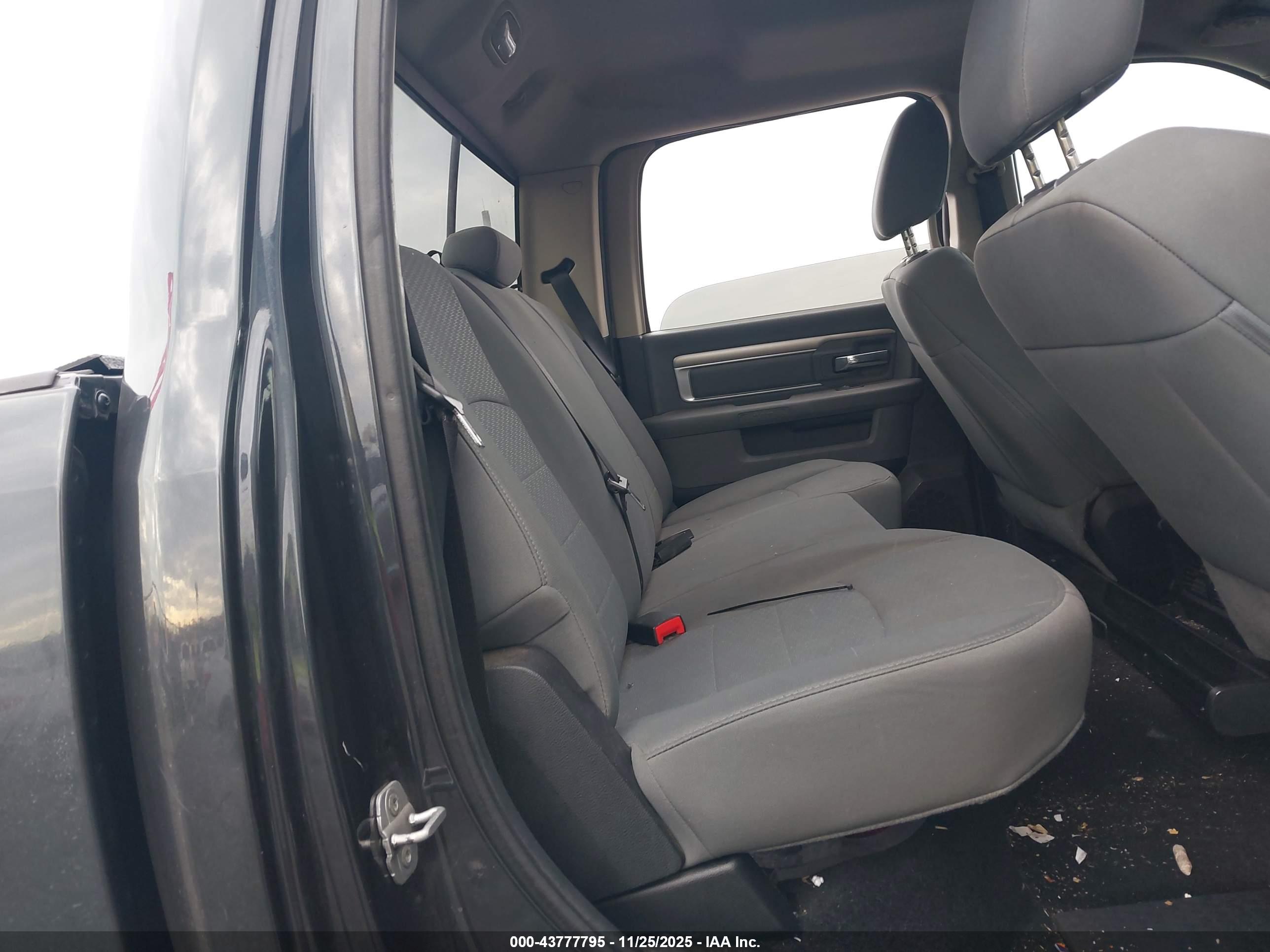RAM 2500 image 8