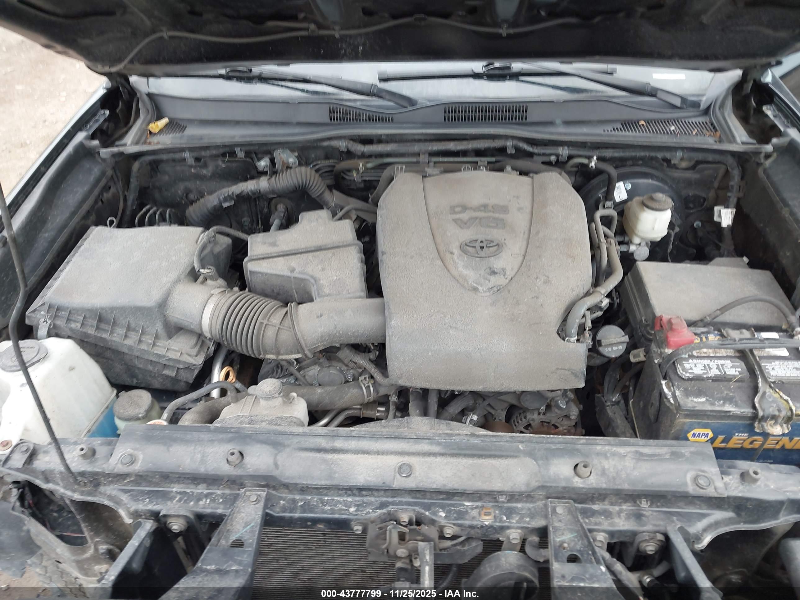TOYOTA TACOMA image 10