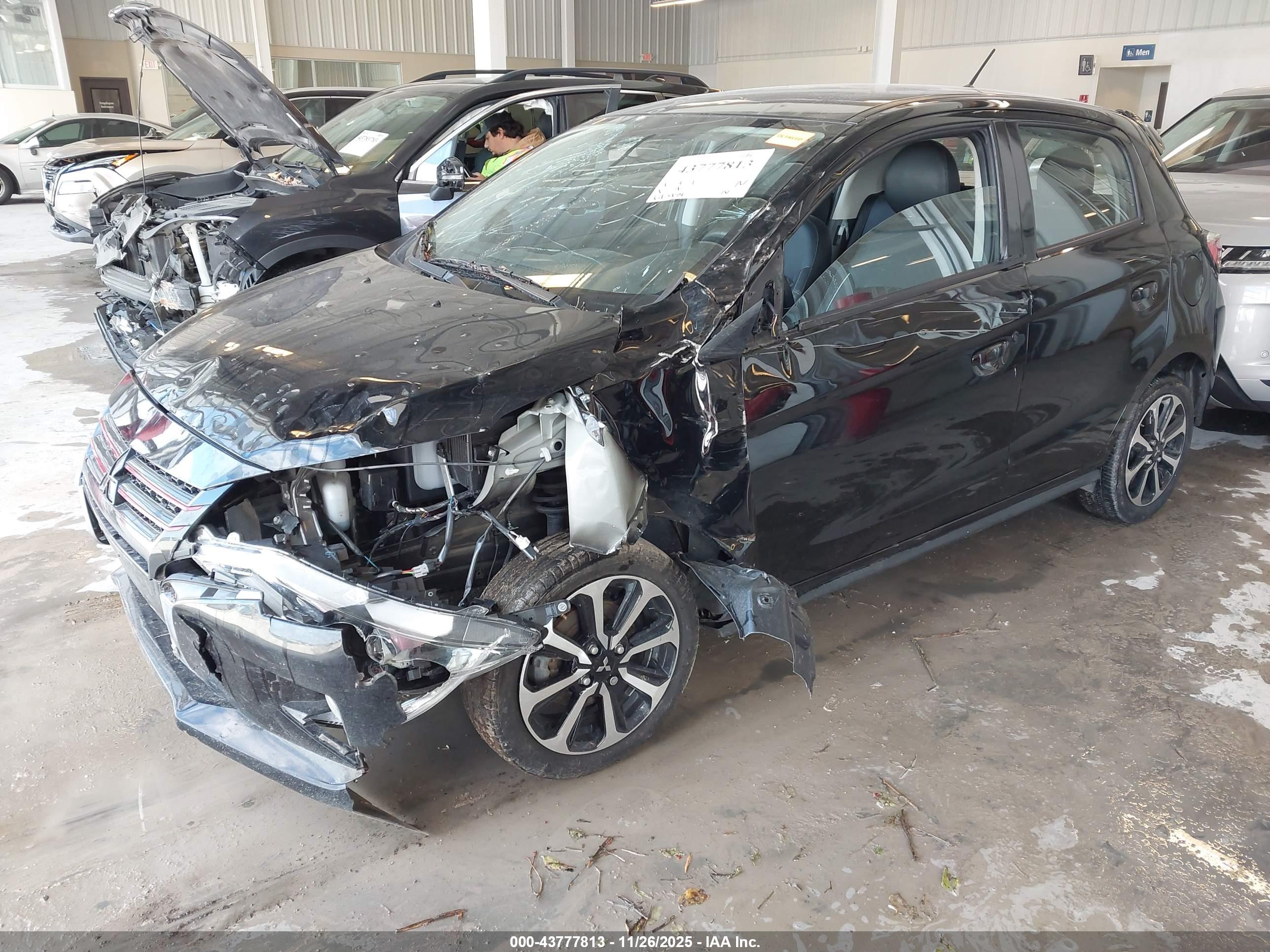 MITSUBISHI MIRAGE image 2