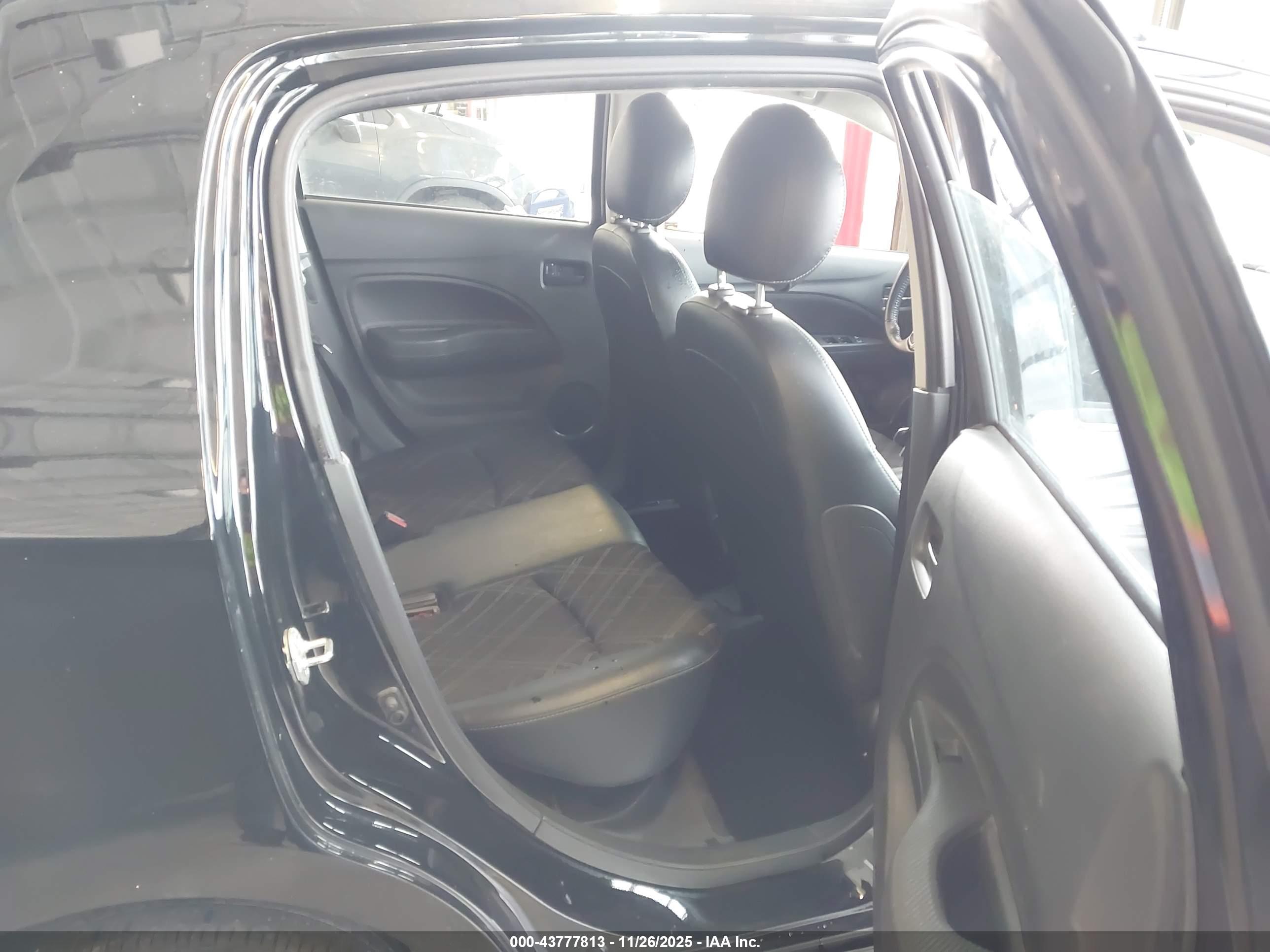 MITSUBISHI MIRAGE image 8