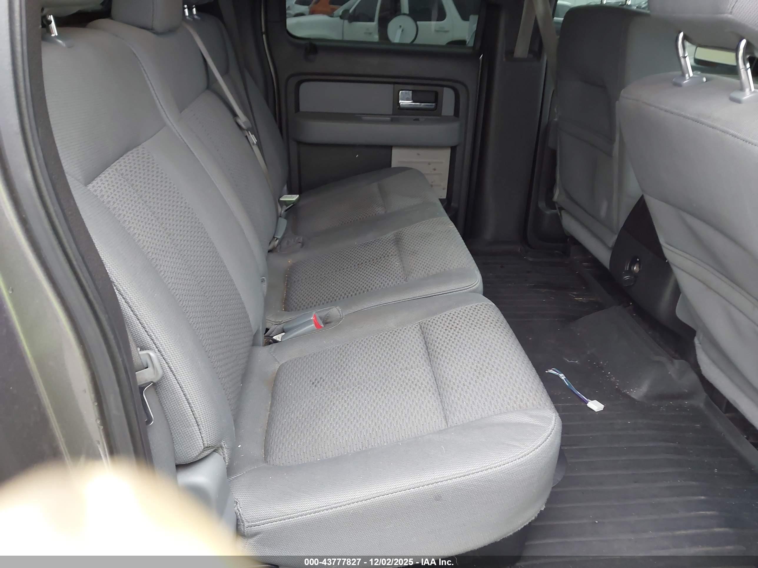 FORD F-150 image 8