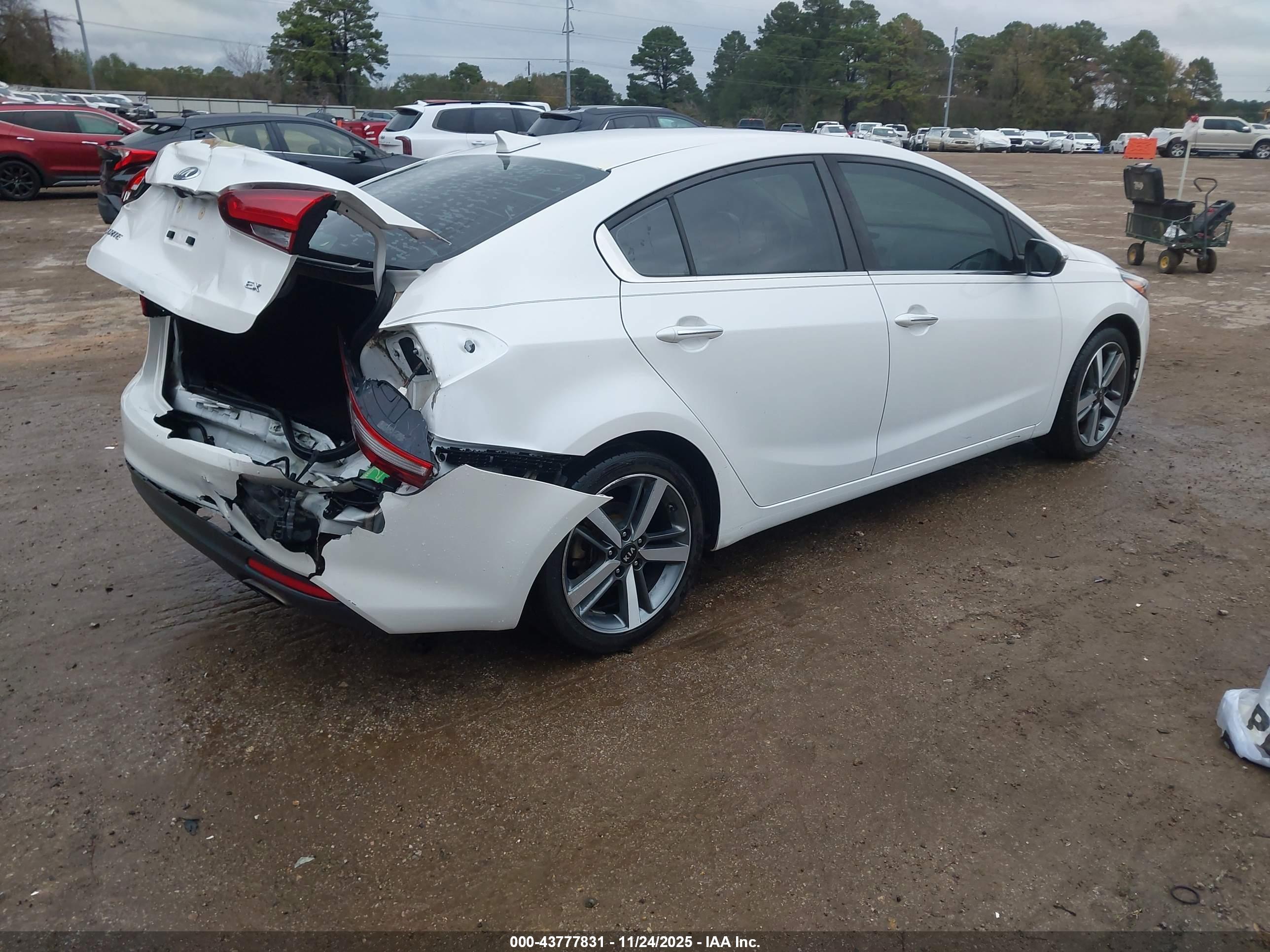 KIA FORTE image 4
