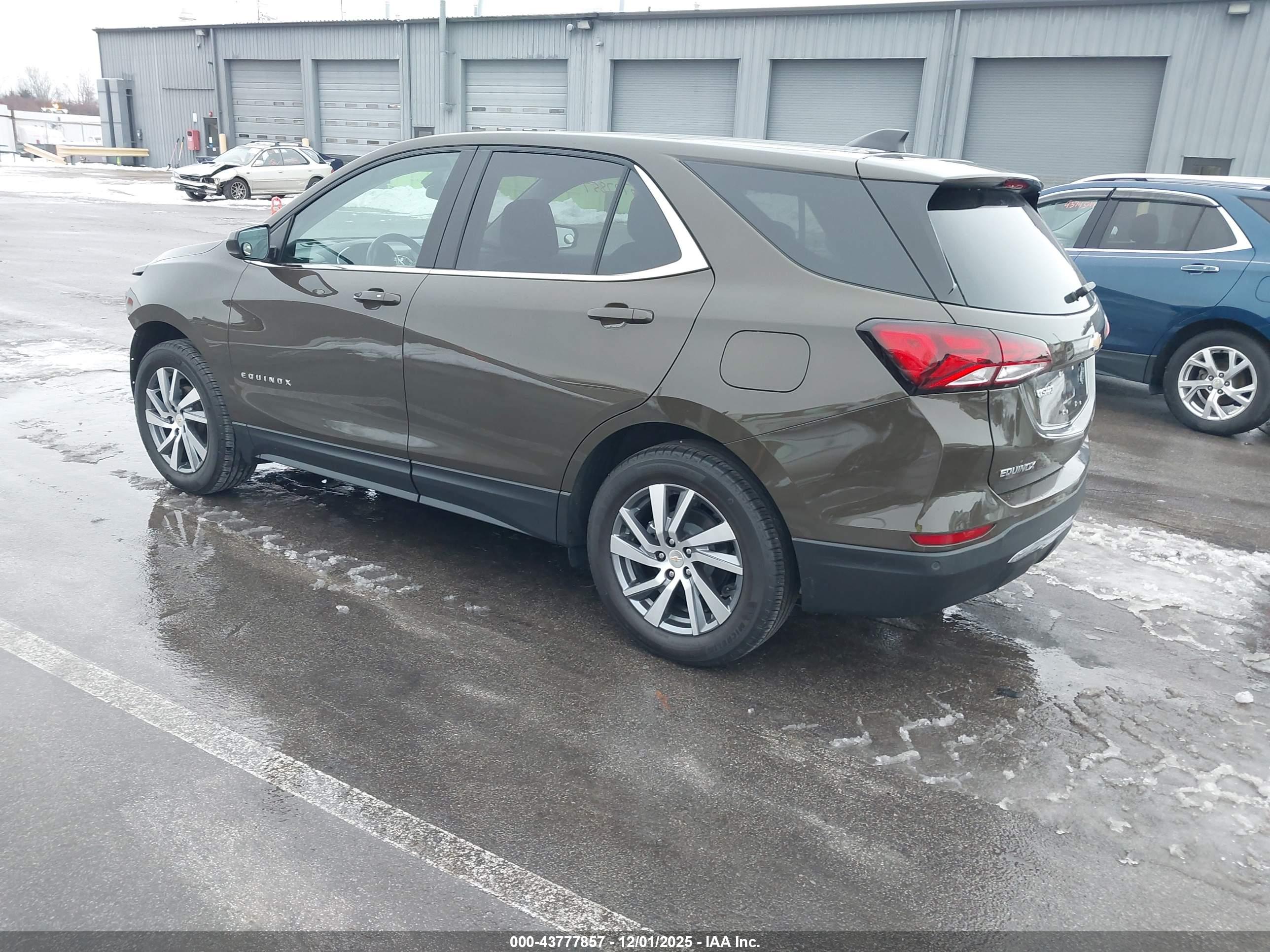 CHEVROLET EQUINOX image 3