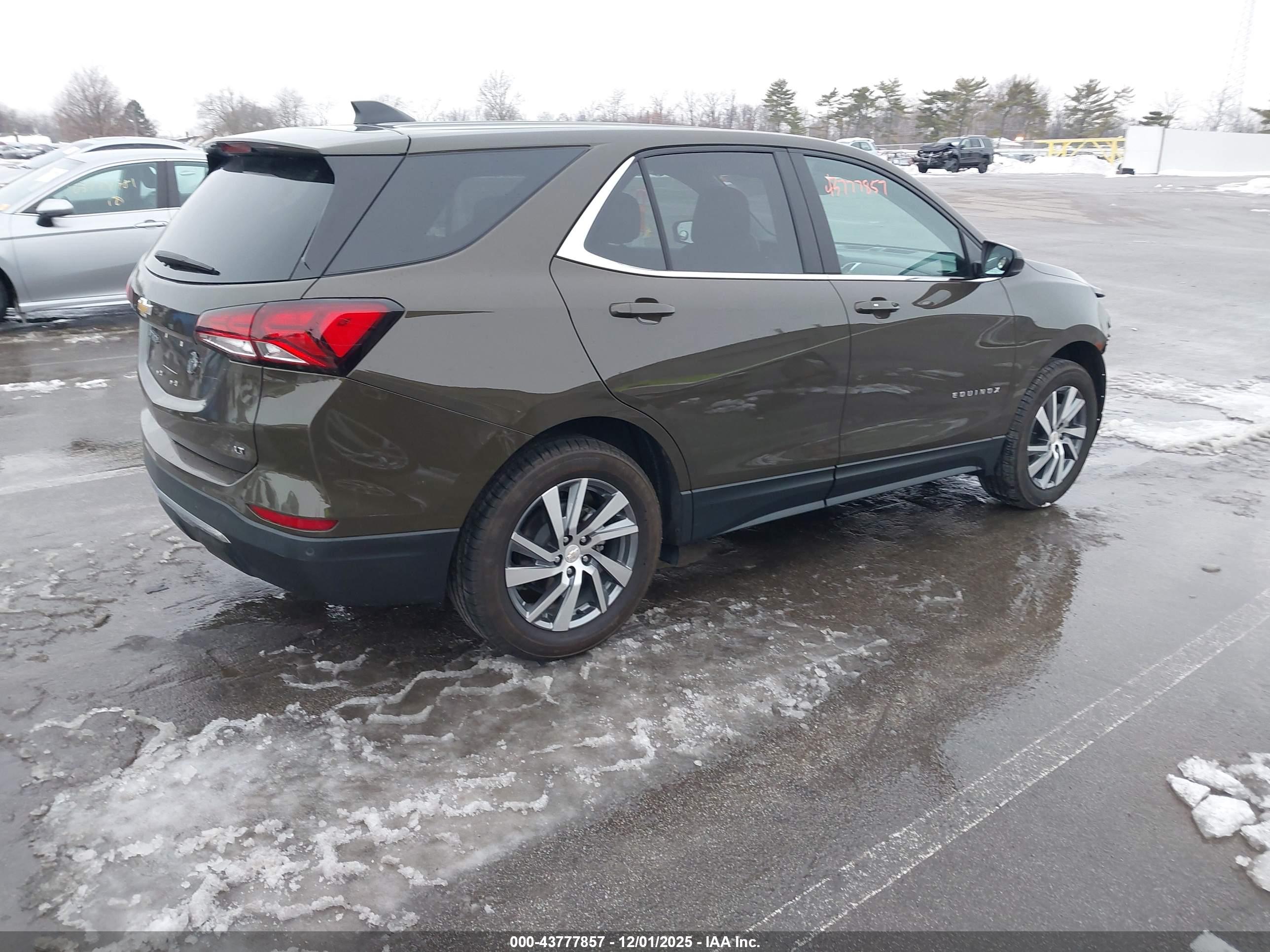 CHEVROLET EQUINOX image 4