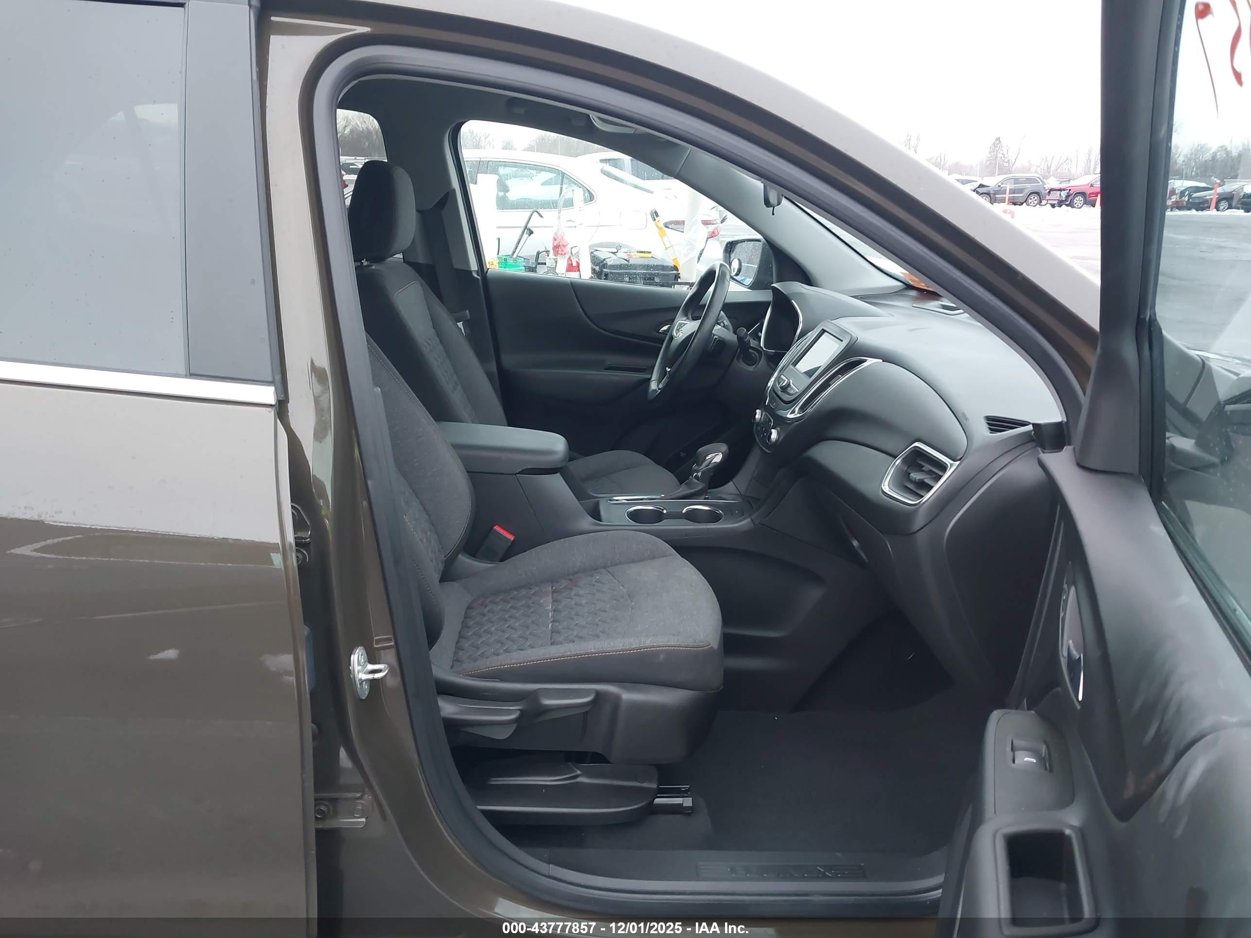 CHEVROLET EQUINOX image 5