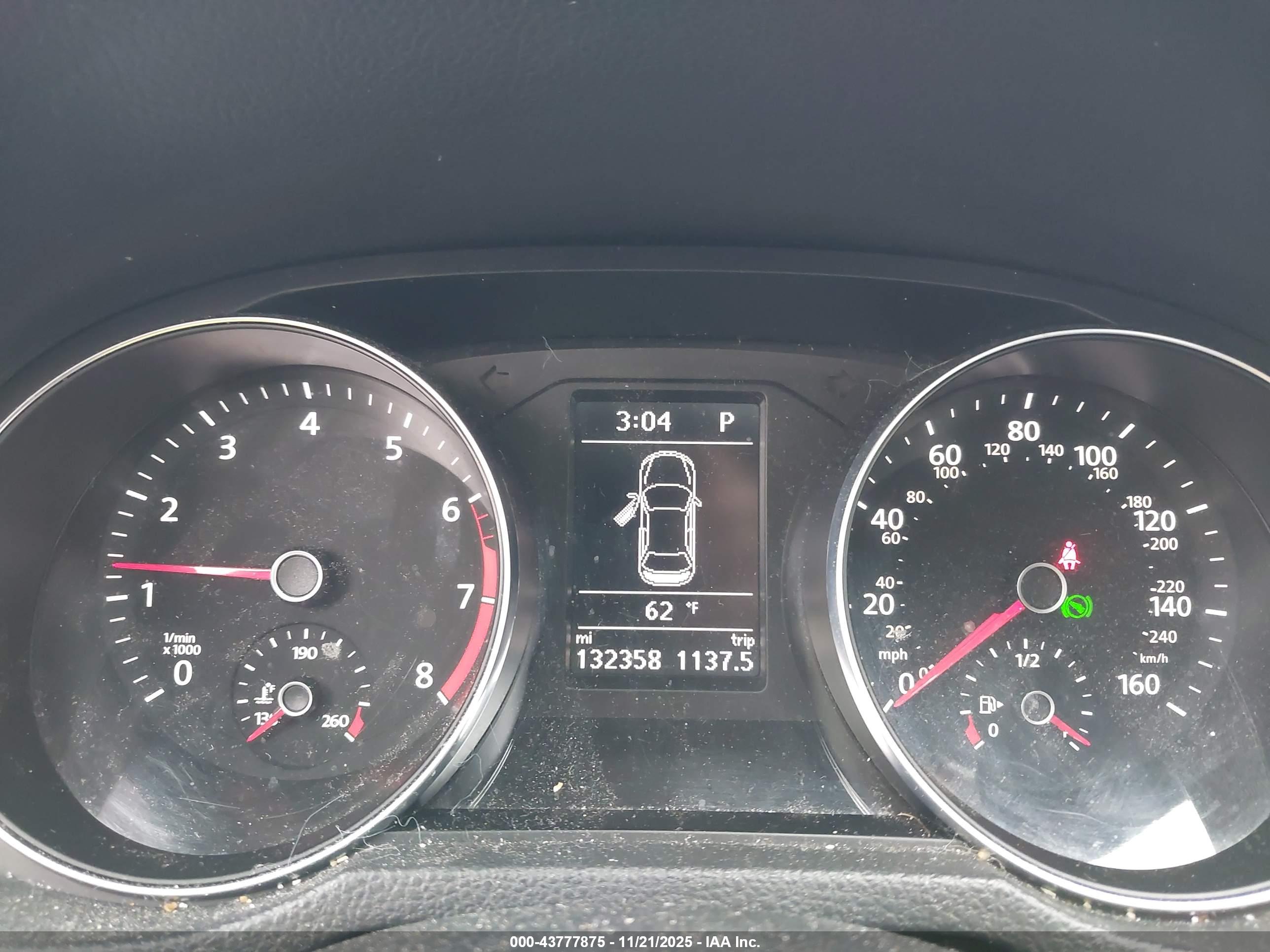VOLKSWAGEN PASSAT image 7
