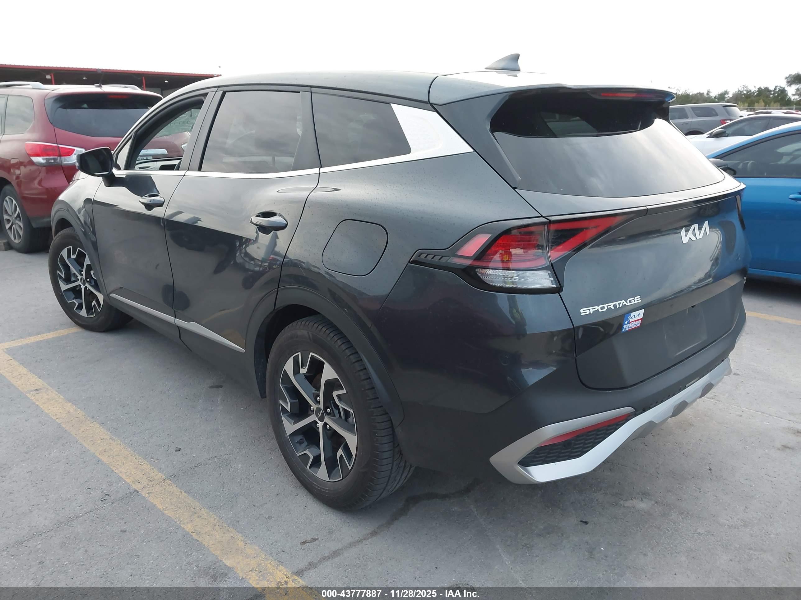 KIA SPORTAGE image 3