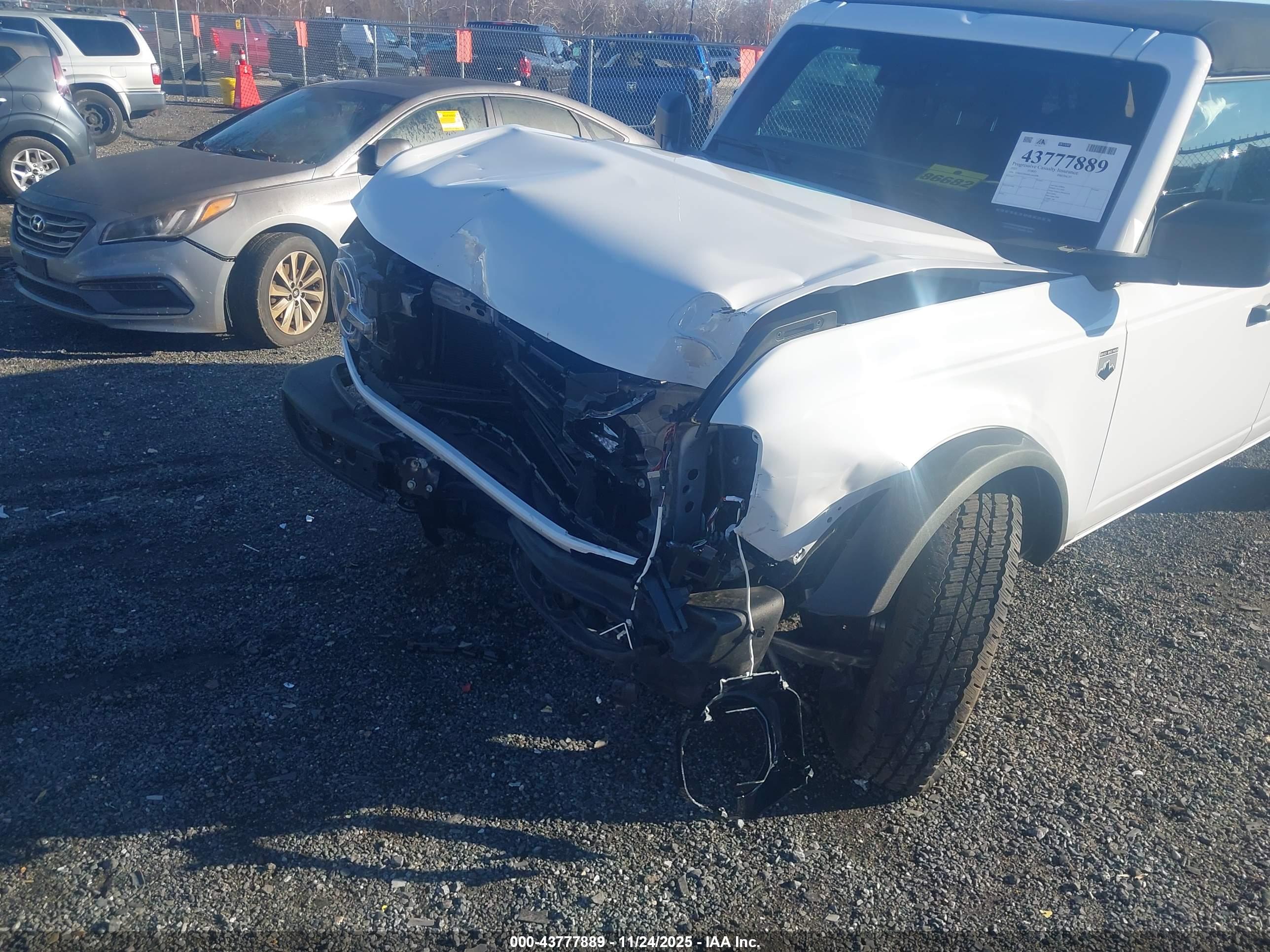 FORD BRONCO image 6