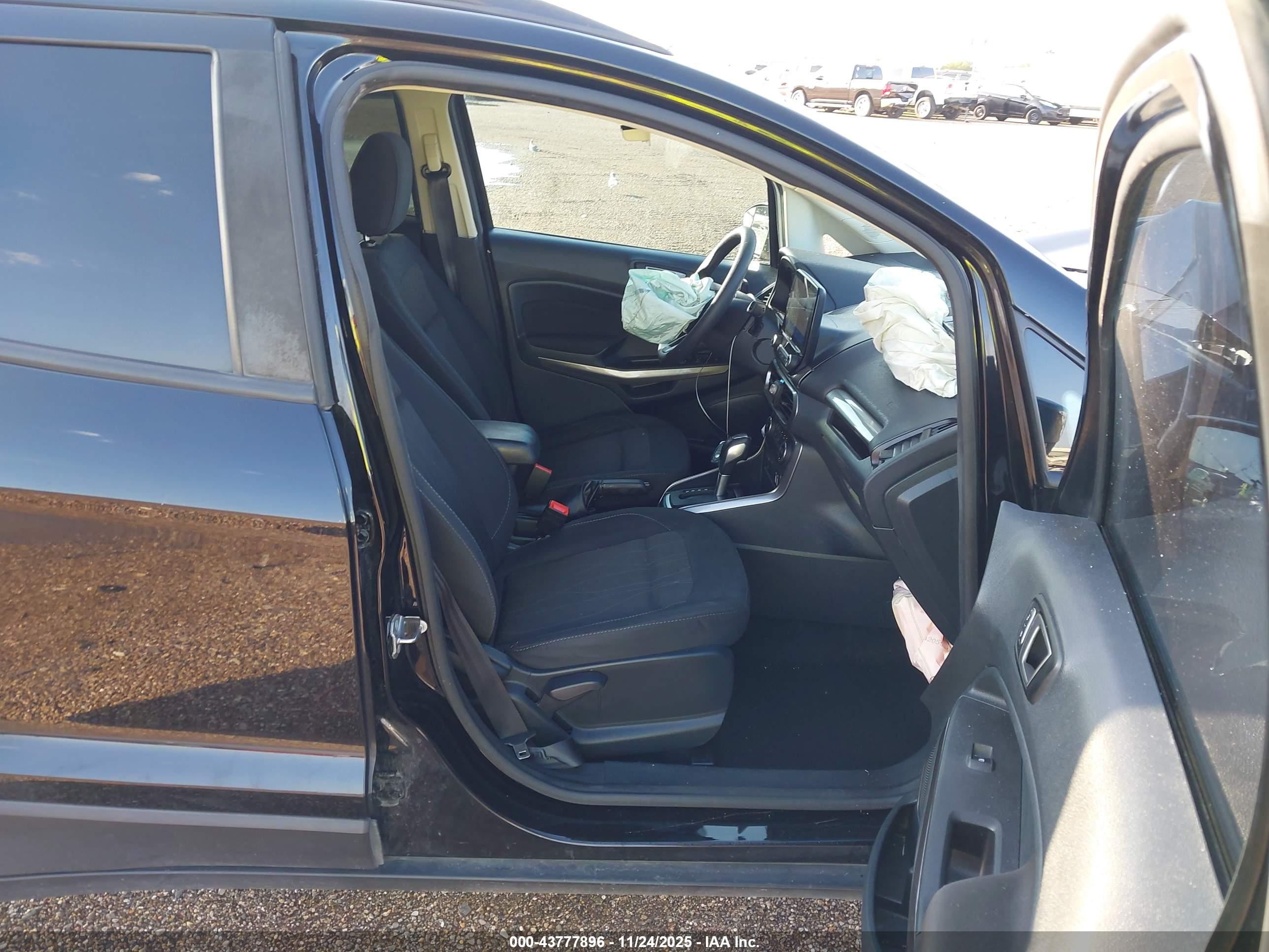 FORD ECOSPORT image 5