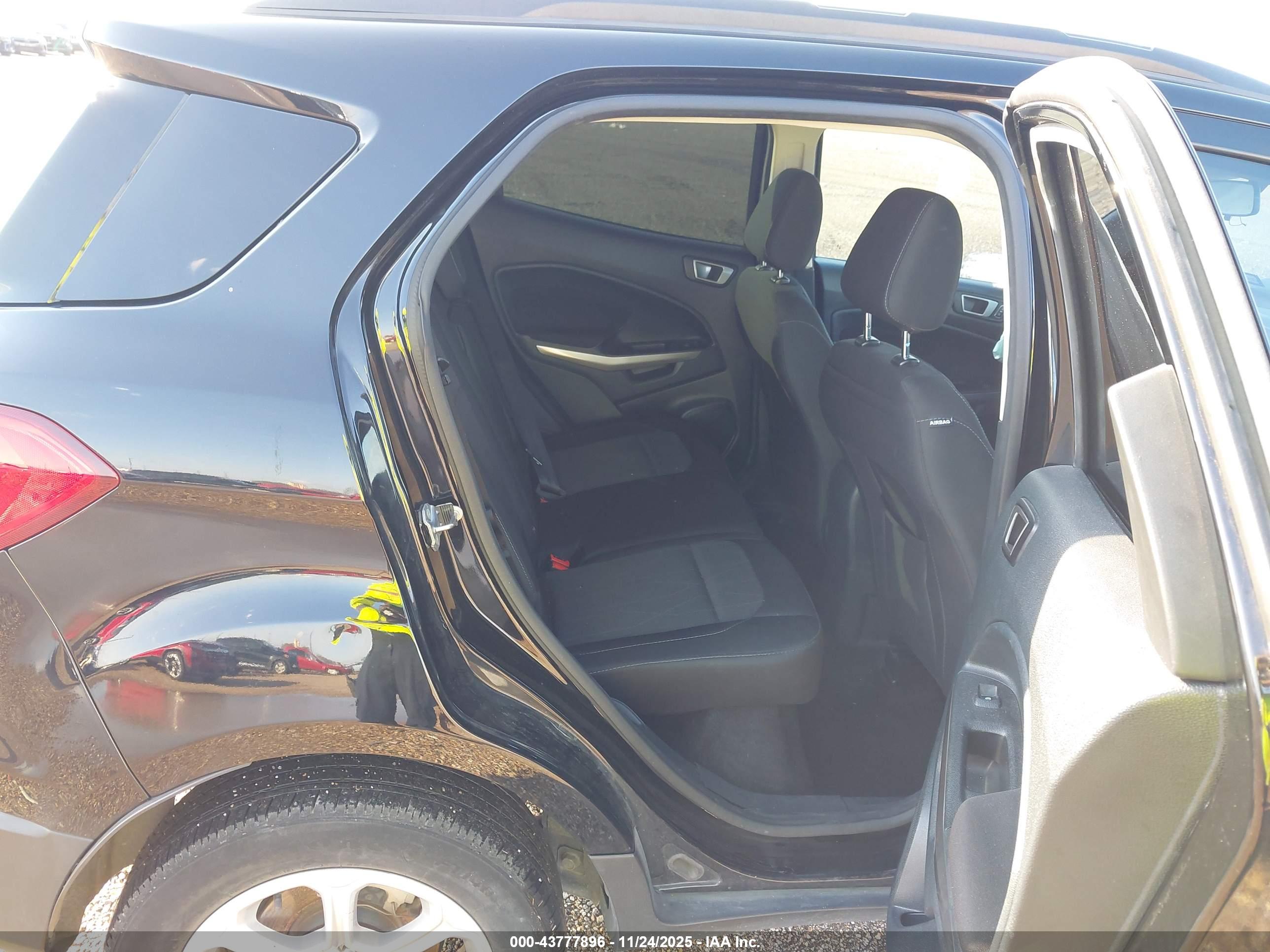 FORD ECOSPORT image 8