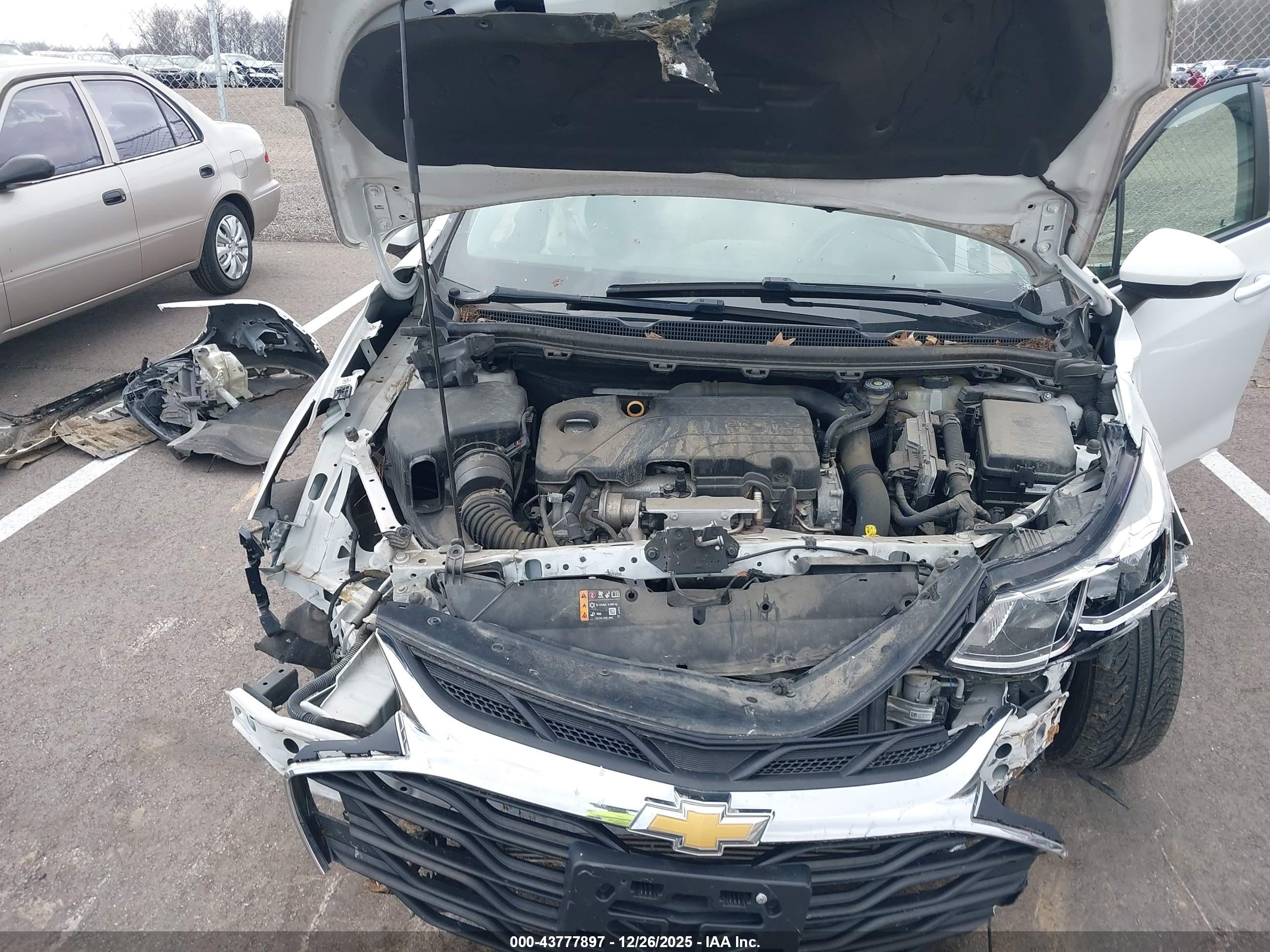 CHEVROLET CRUZE image 10