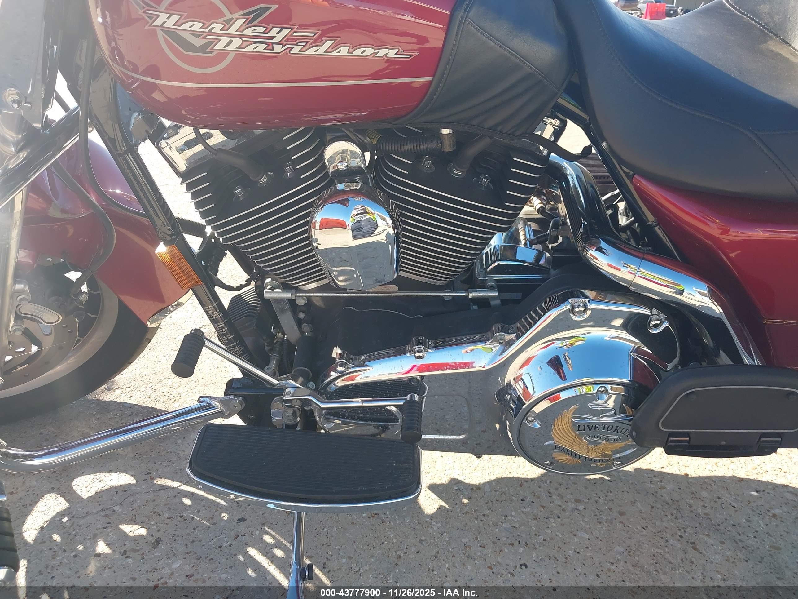 HARLEY-DAVIDSON FLHR image 9