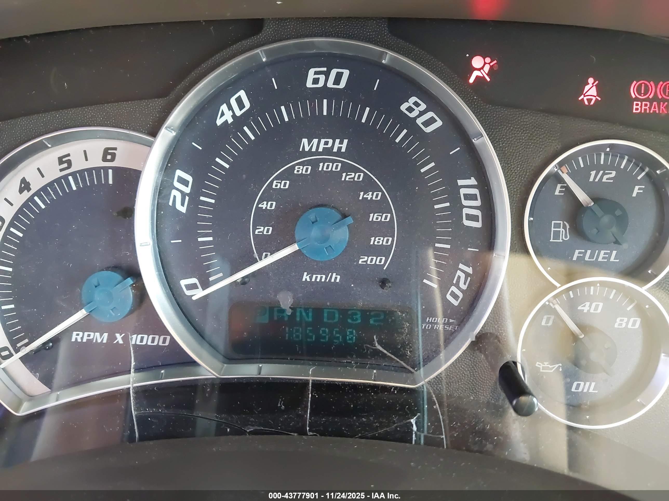 CADILLAC ESCALADE image 7