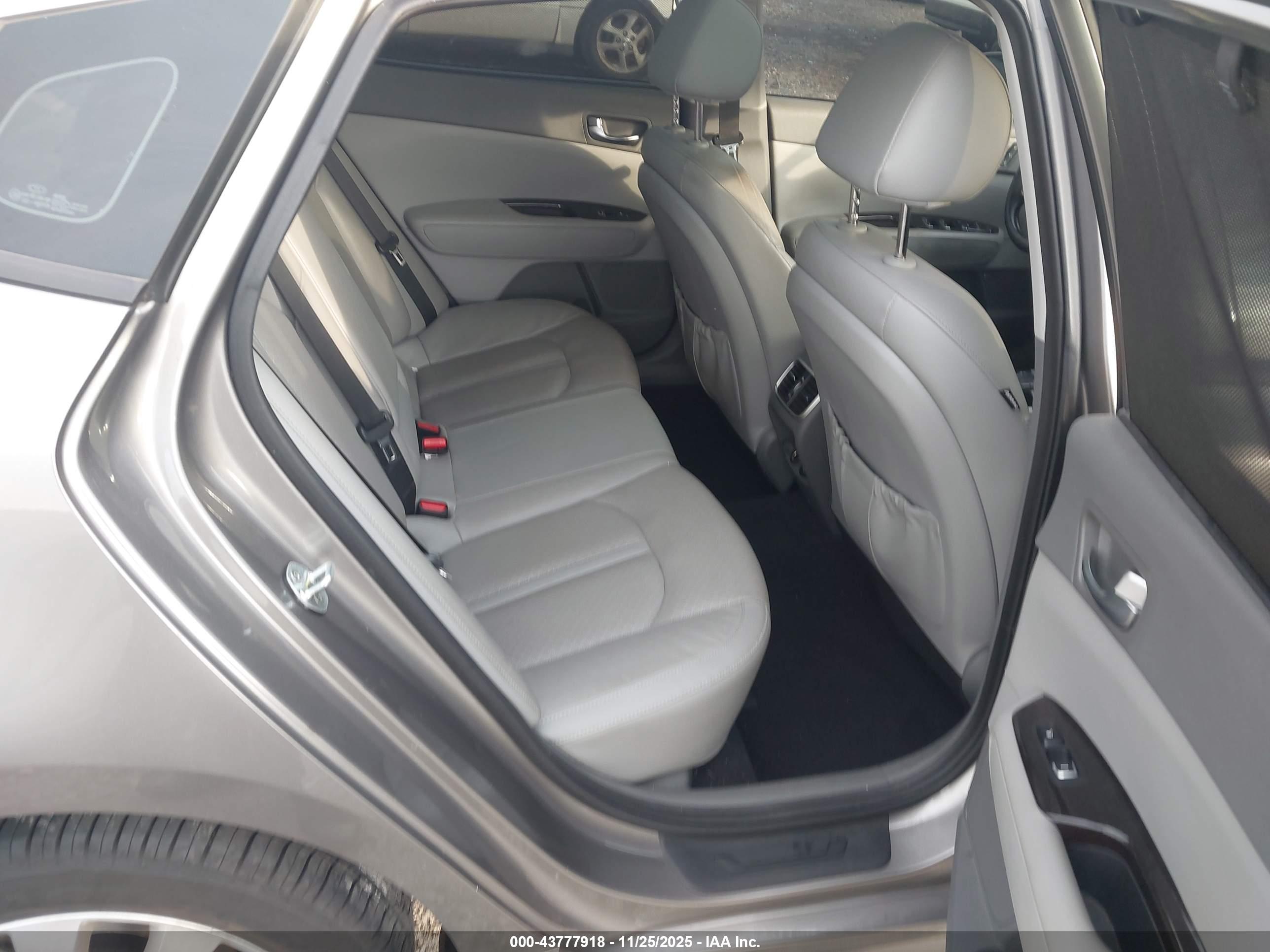 KIA OPTIMA image 8